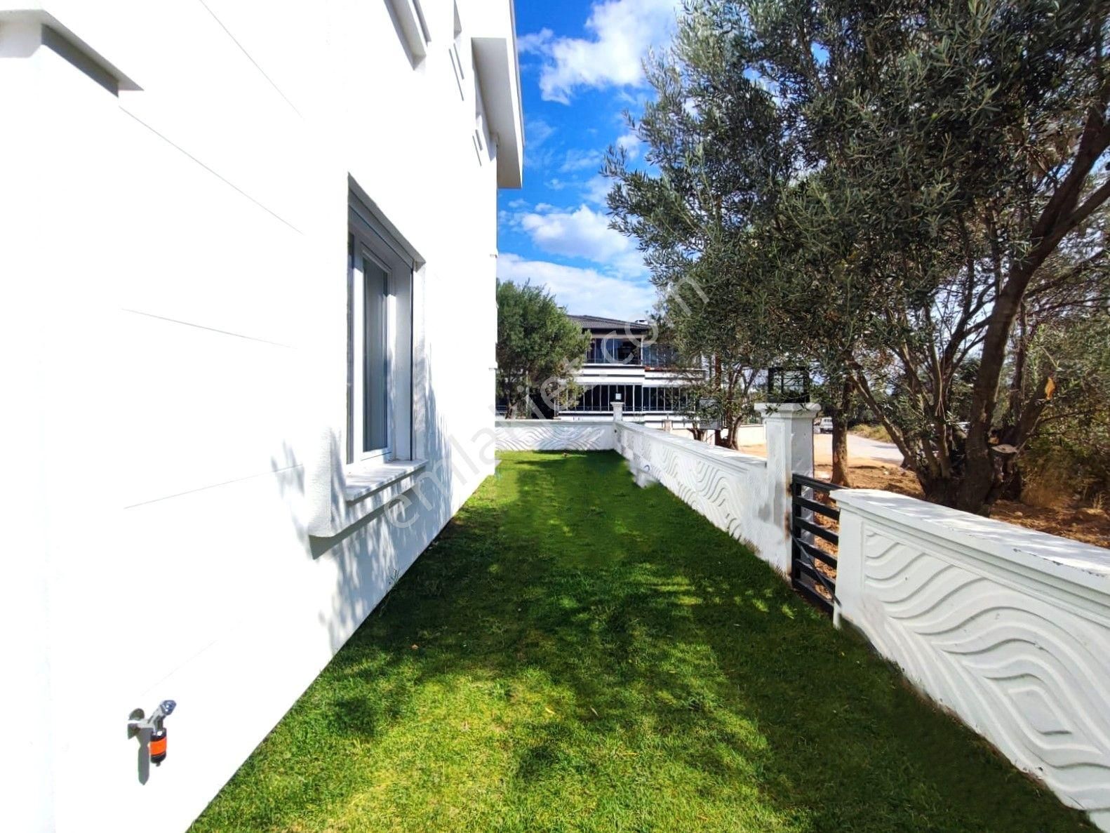 Güre'de Aygülden Sıfır Doğa İle İçiçe Ebeveyn Banyolu Çift Geniş Teraslı Ultra Lüks 5+1satılık Villa - Görsel 31