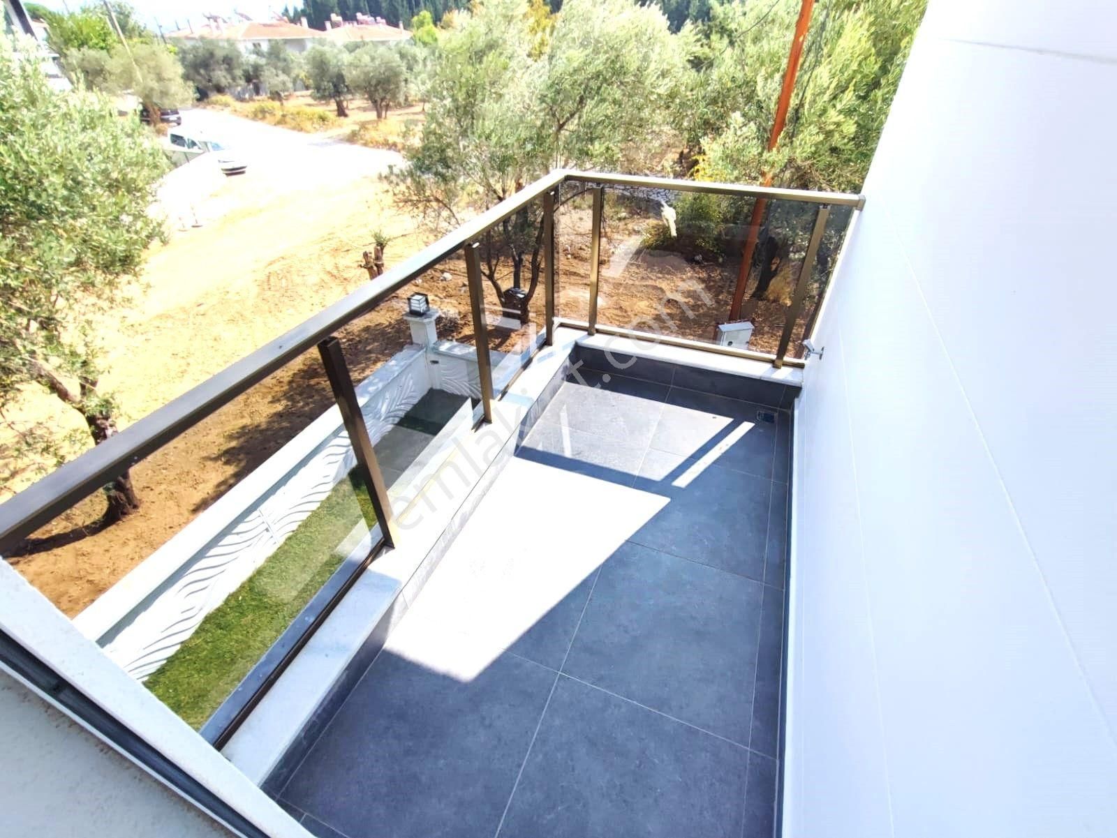 Güre'de Aygülden Sıfır Doğa İle İçiçe Ebeveyn Banyolu Çift Geniş Teraslı Ultra Lüks 5+1satılık Villa - Görsel 20