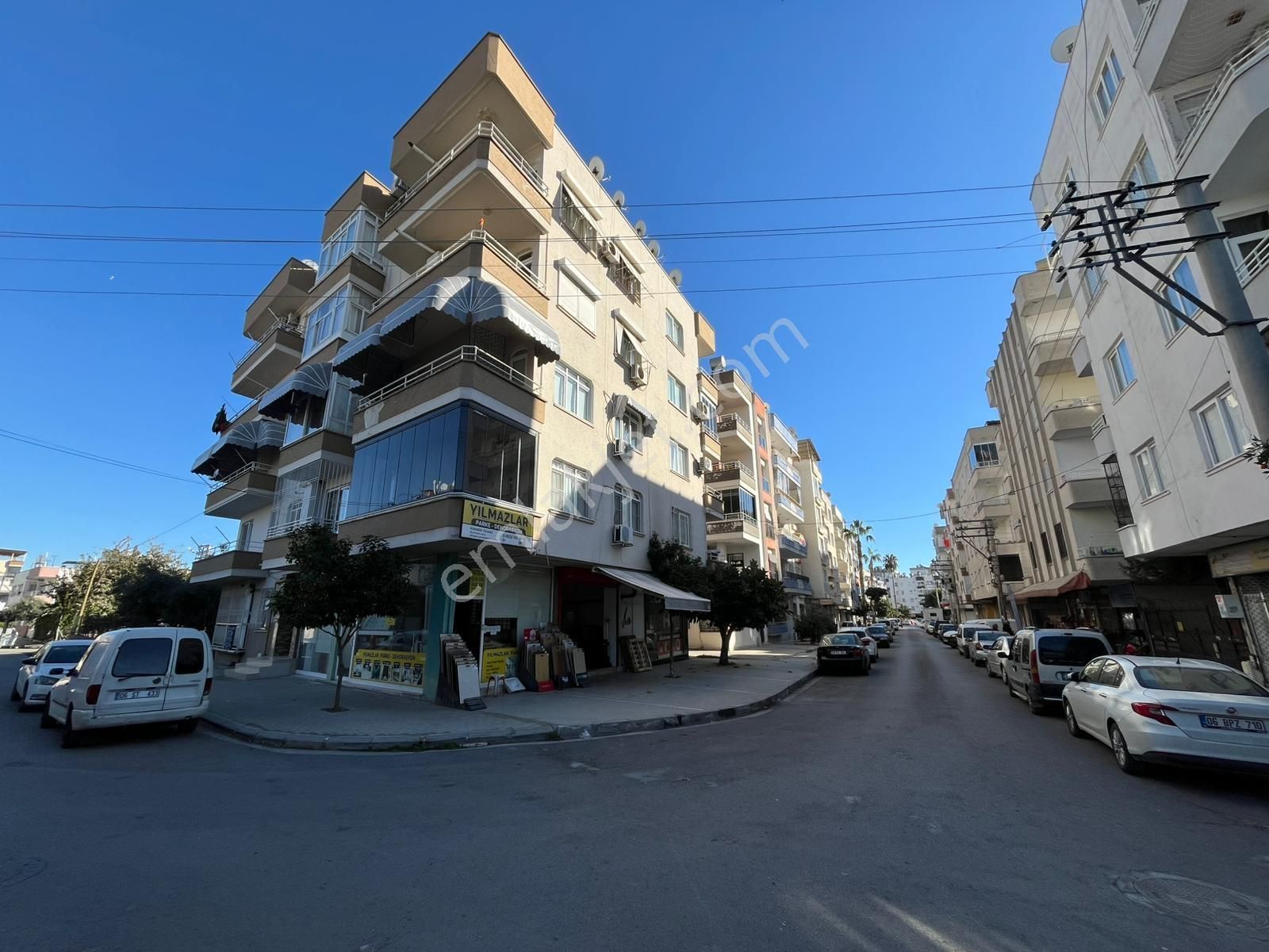 Cumhuriyet Mah.merkezi Konumda 40m2 Satılık Dükkan - Görsel 7