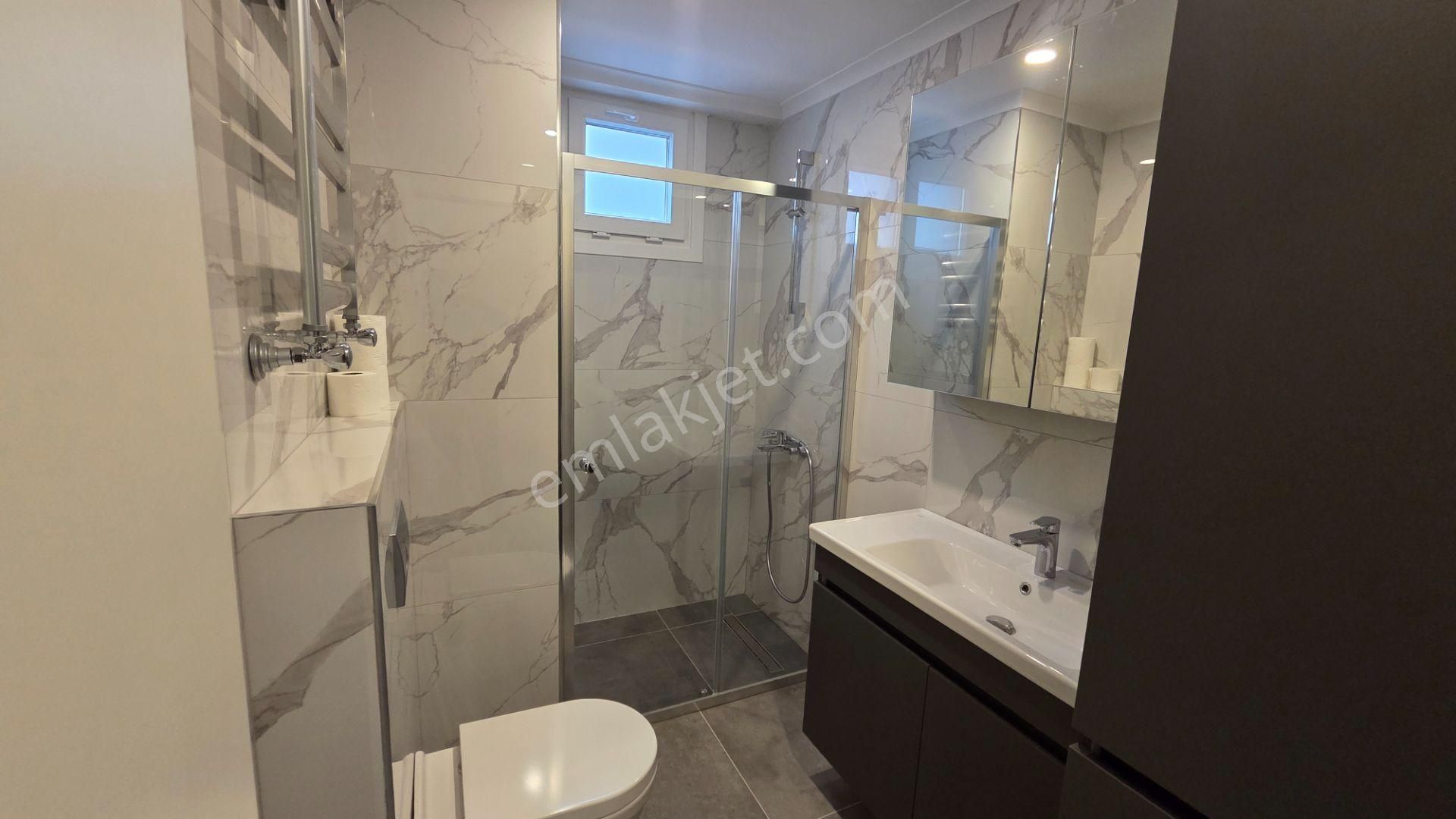 Caddebostan & Hamam Sokakta, Balkonlu 115 M2 Net, 3+1 Daire - Görsel 11