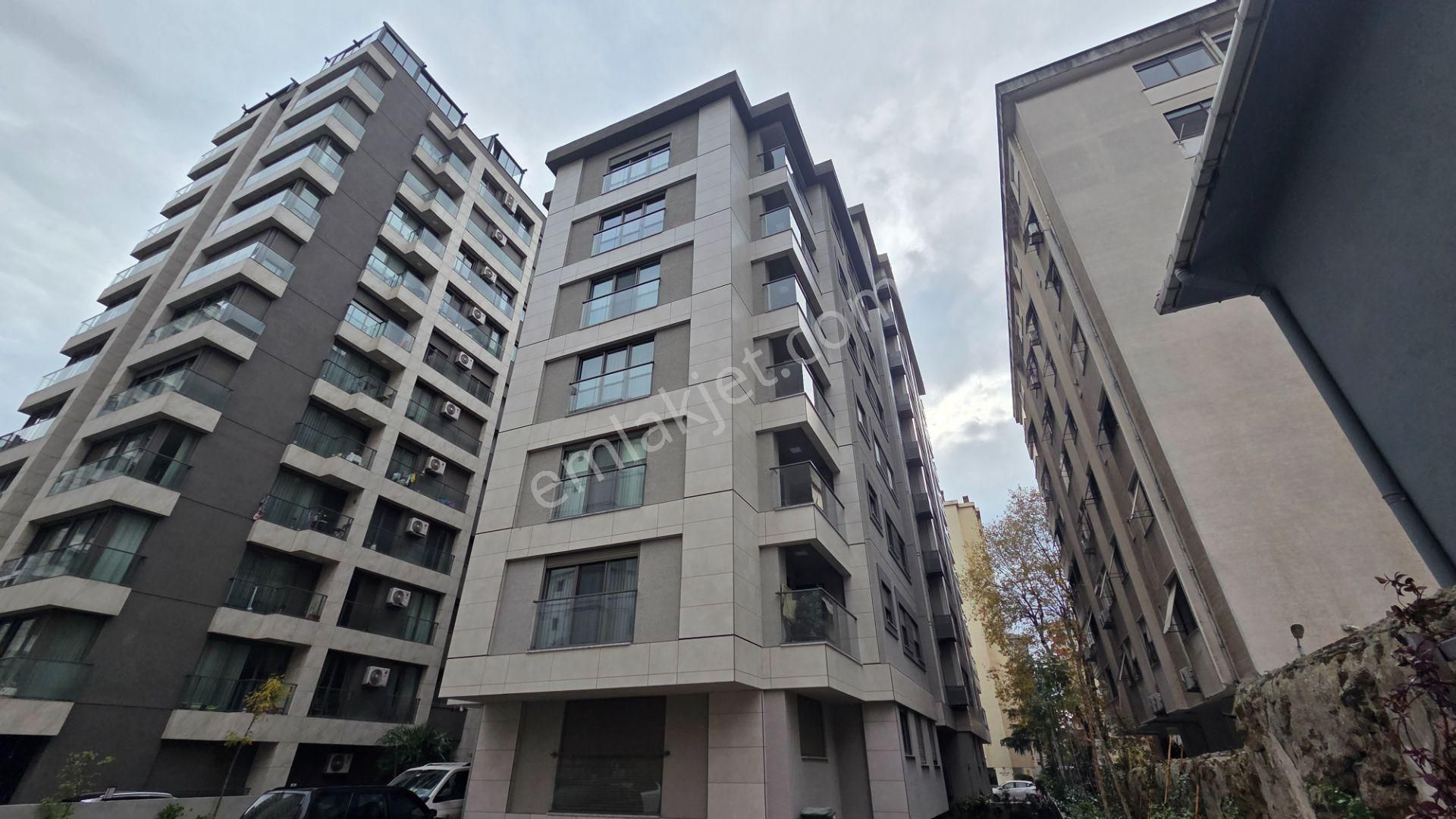 Caddebostan & Hamam Sokakta, Balkonlu 115 M2 Net, 3+1 Daire - Görsel 24