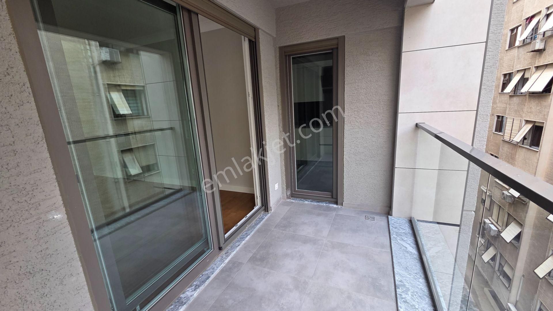 Caddebostan & Hamam Sokakta, Balkonlu 115 M2 Net, 3+1 Daire - Görsel 7