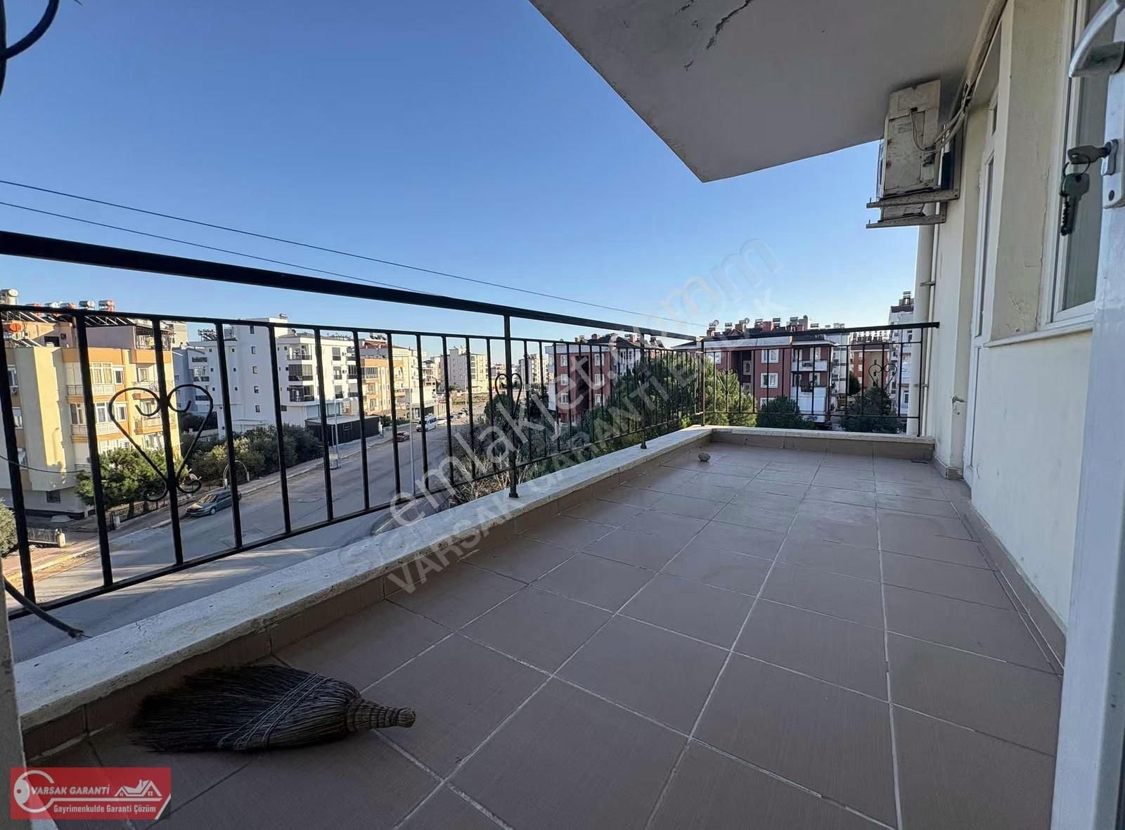 V.aktoprak 3+1 Çift Balkonlu 130m2 Katta Daire - Görsel 2