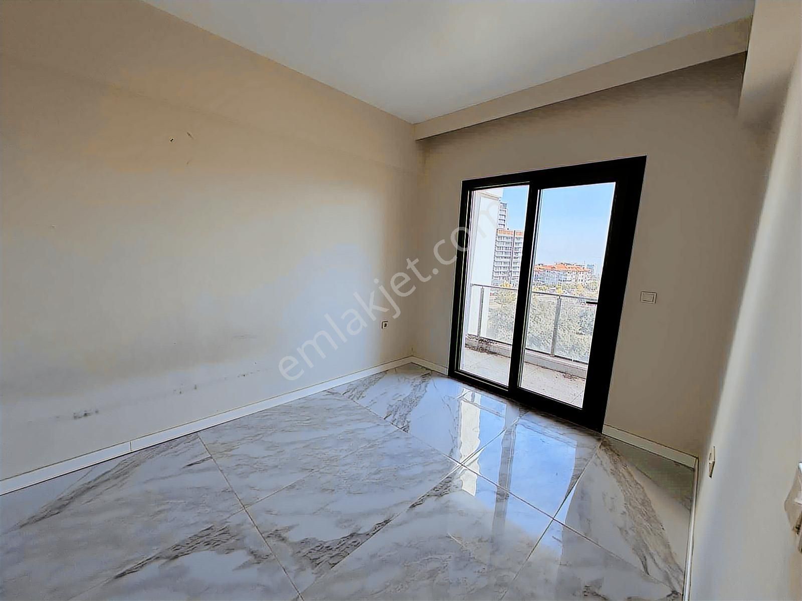 C21 Net'ten Göveçlik Yolu Üzeri'nde Site İçi 3+1 Satılık Daire - Görsel 6