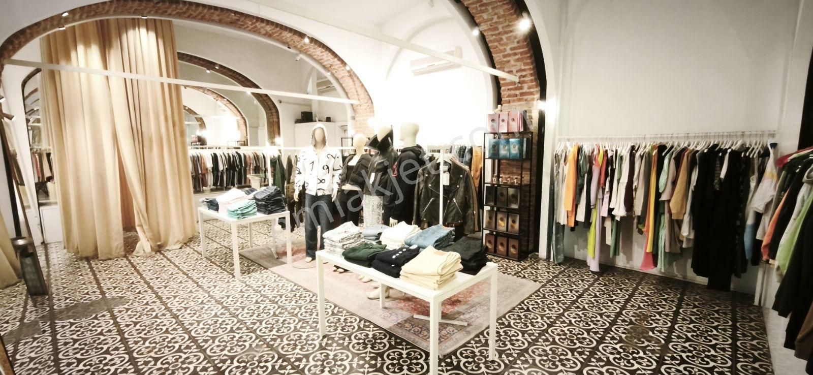 Myd Galata Tarihi Kamondo Kiralık Dükkan - Görsel 13