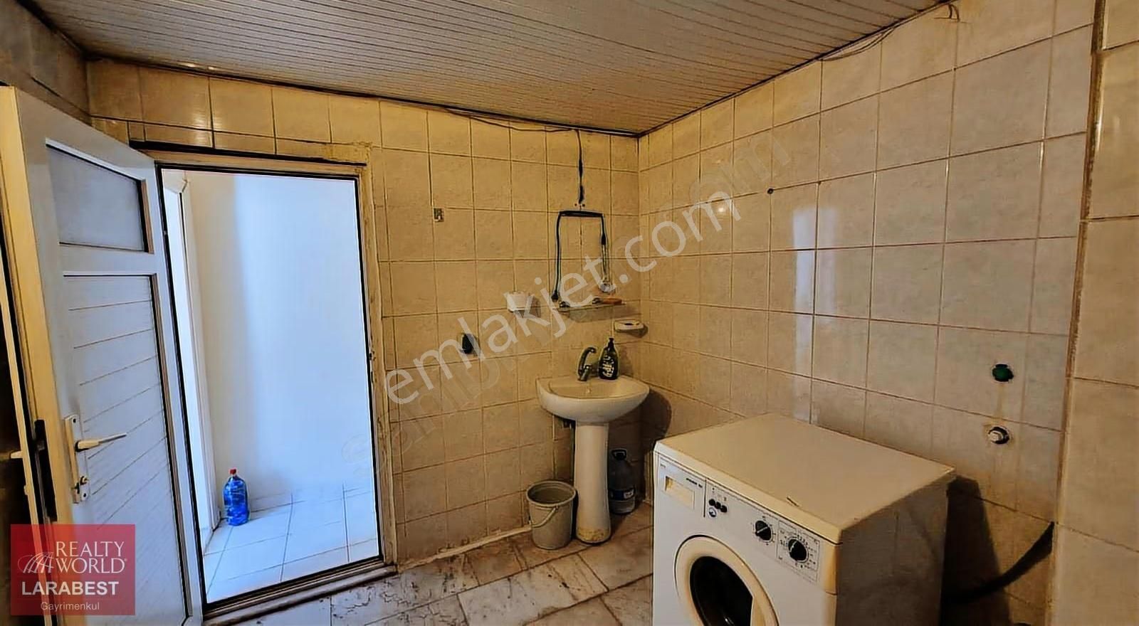 Dutlubahçe'de Ayrı Mutfaklı Kiralık 2+1 Daire - Görsel 24
