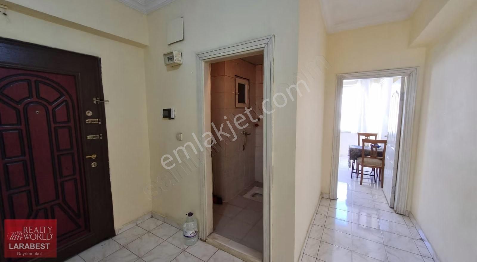 Dutlubahçe'de Ayrı Mutfaklı Kiralık 2+1 Daire - Görsel 19