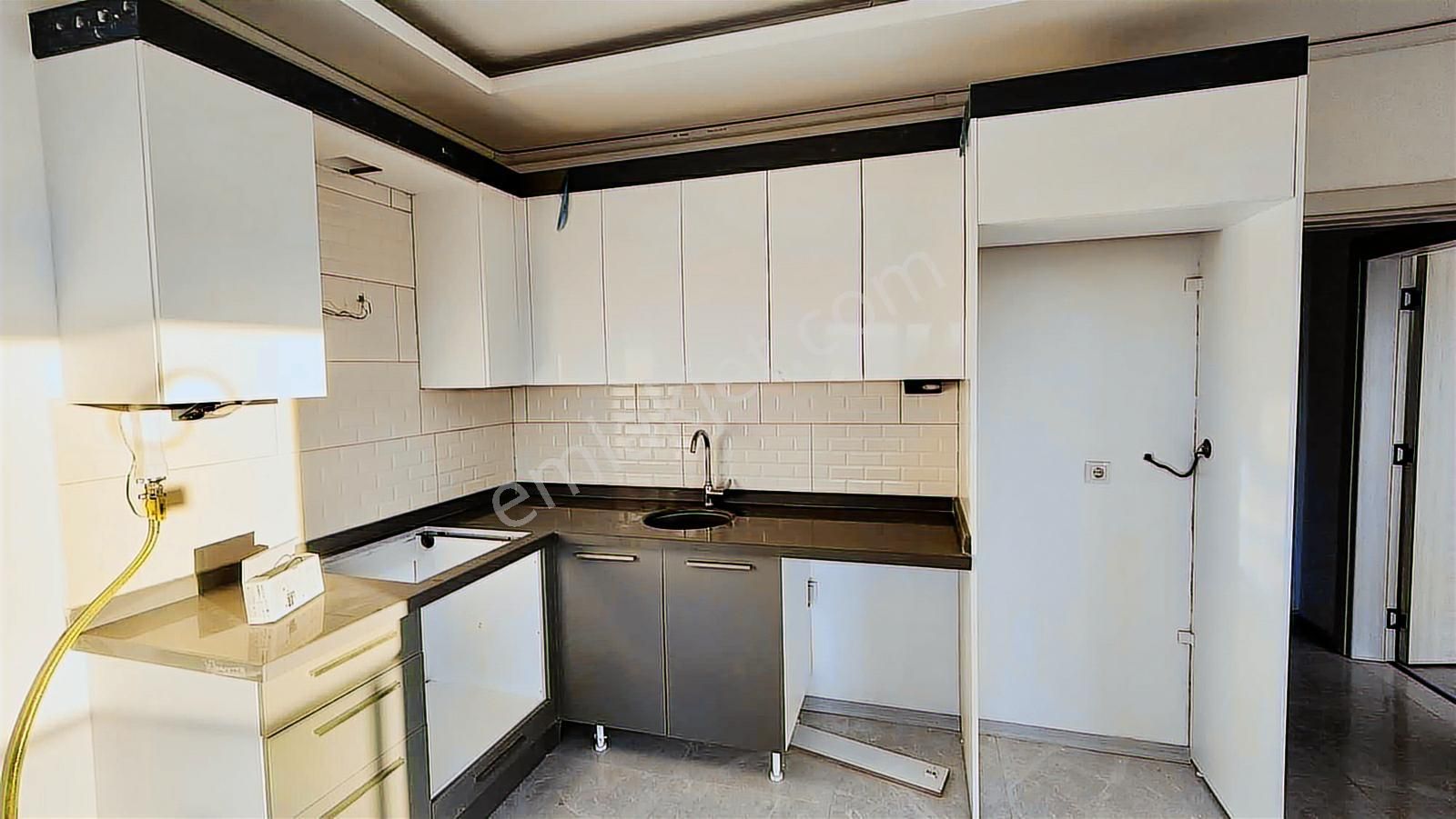 Rw Nefesten Cumhuriyette Geniş Arakat 2+1 Kiralık Daire - Görsel 4