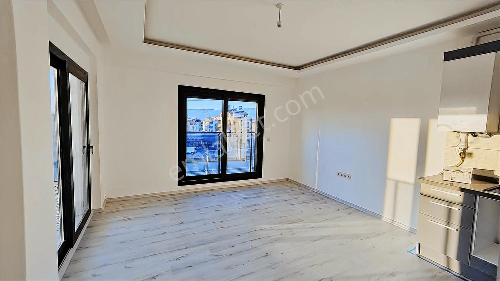 Rw Nefesten Cumhuriyette Geniş Arakat 2+1 Kiralık Daire - Görsel 9