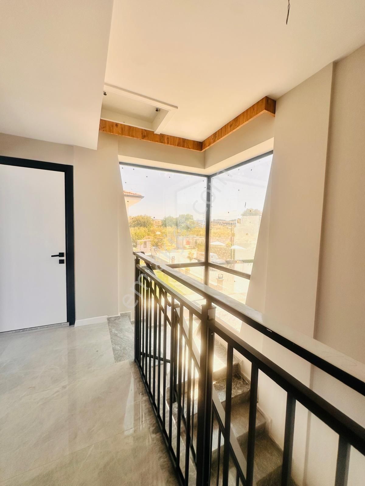 Kuşadasın Da Tek Mustakil Ozel Havuzlu 3+1 Vila - Görsel 21