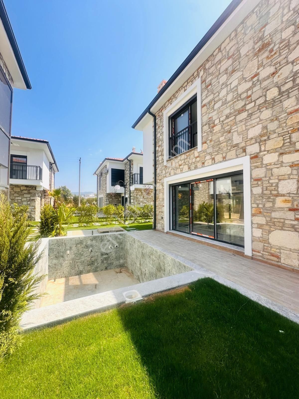 Kuşadasın Da Tek Mustakil Ozel Havuzlu 3+1 Vila - Görsel 15