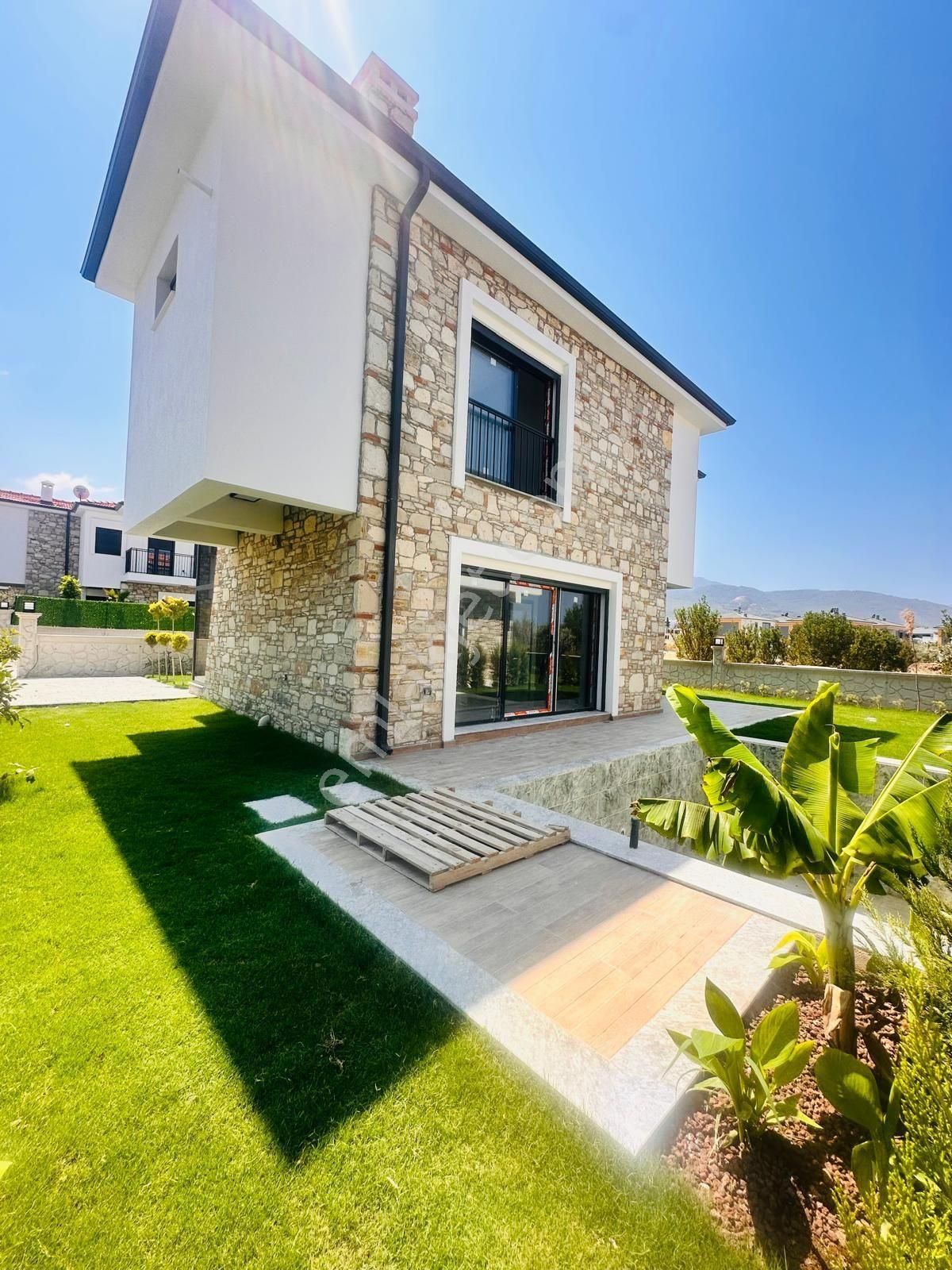 Kuşadasın Da Tek Mustakil Ozel Havuzlu 3+1 Vila - Görsel 18