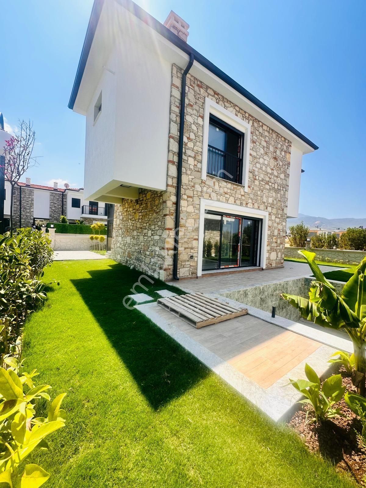 Kuşadasın Da Tek Mustakil Ozel Havuzlu 3+1 Vila - Görsel 17