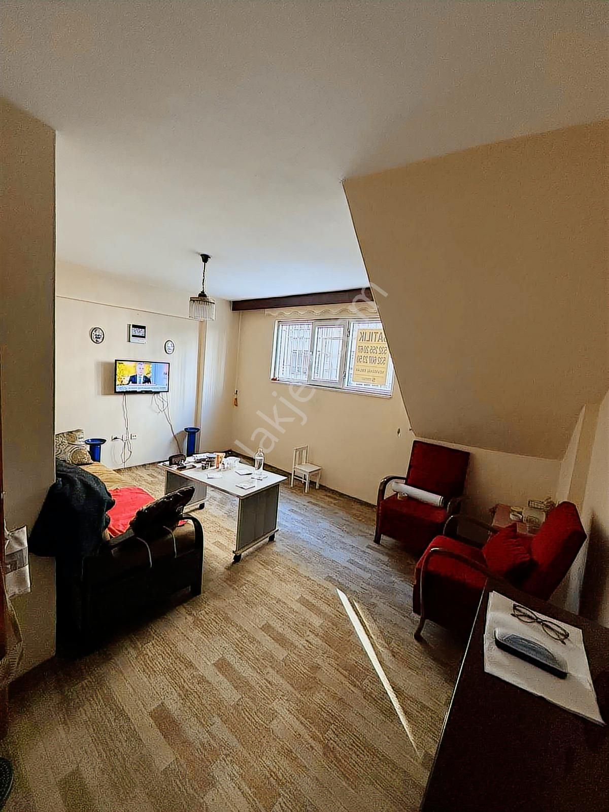 Acıbadem Metrosu Ve D-100 Yanı Medipol Karşısı Fırsat 2+1 Daire