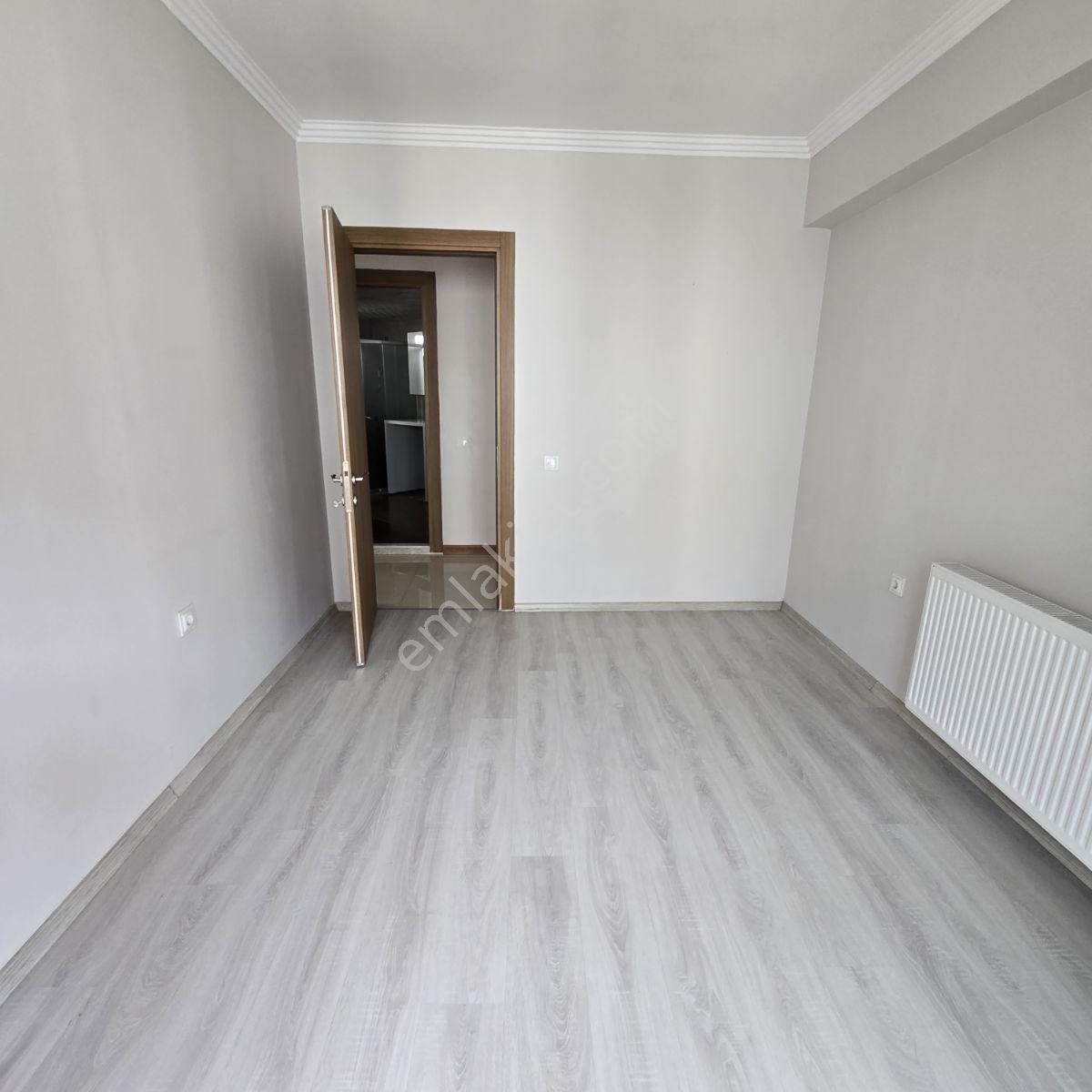 Vatan Mahallesinde Kiralık 2+1 Bakımlı Manzaralı Daire - Görsel 12