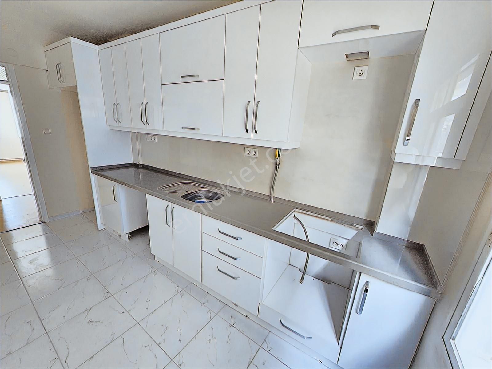 Bozyaka Ssk Yakını 3+1 Bakımlı Kiralık Daire - Görsel 14