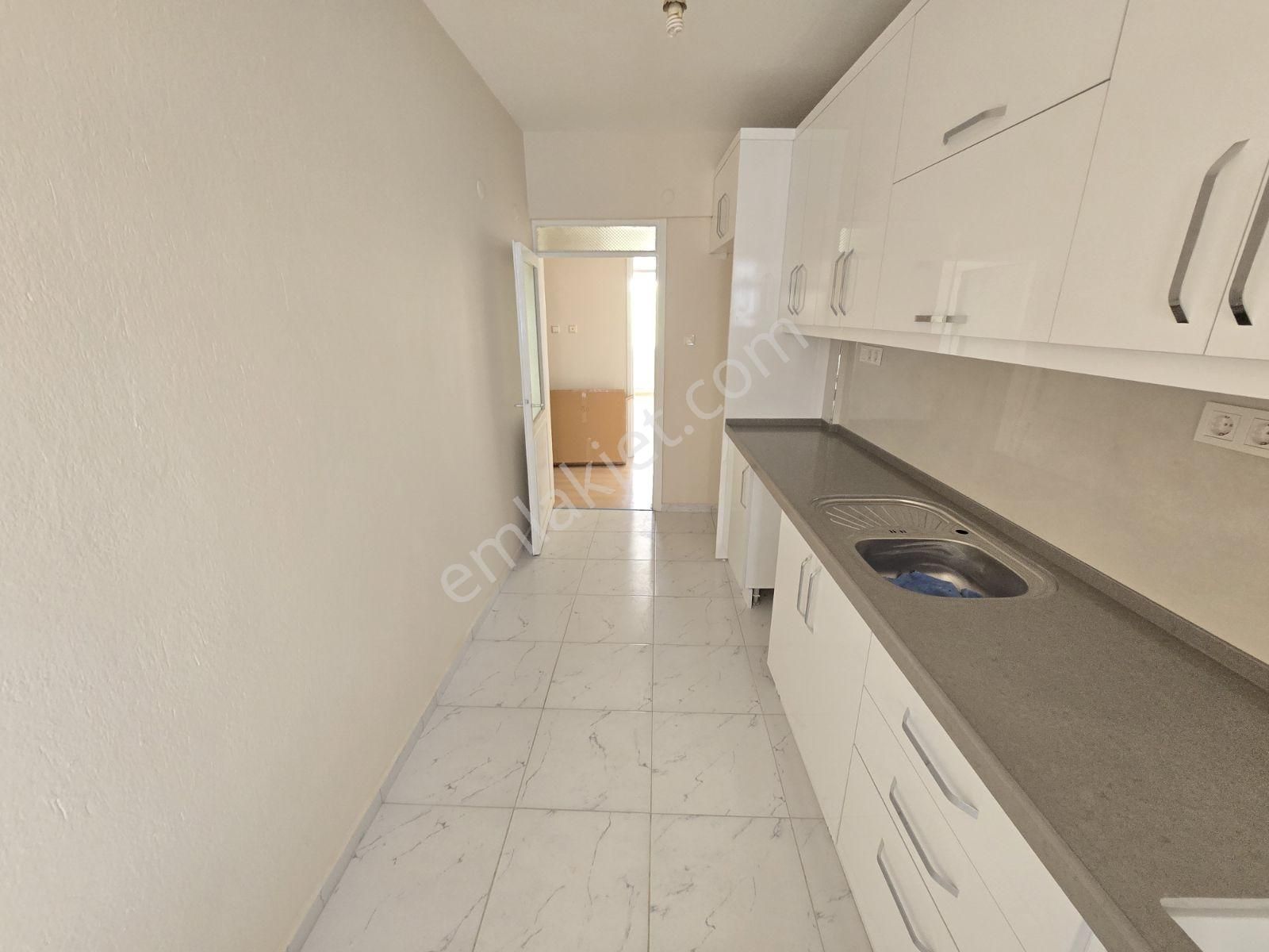 Bozyaka Ssk Yakını 3+1 Bakımlı Kiralık Daire - Görsel 2