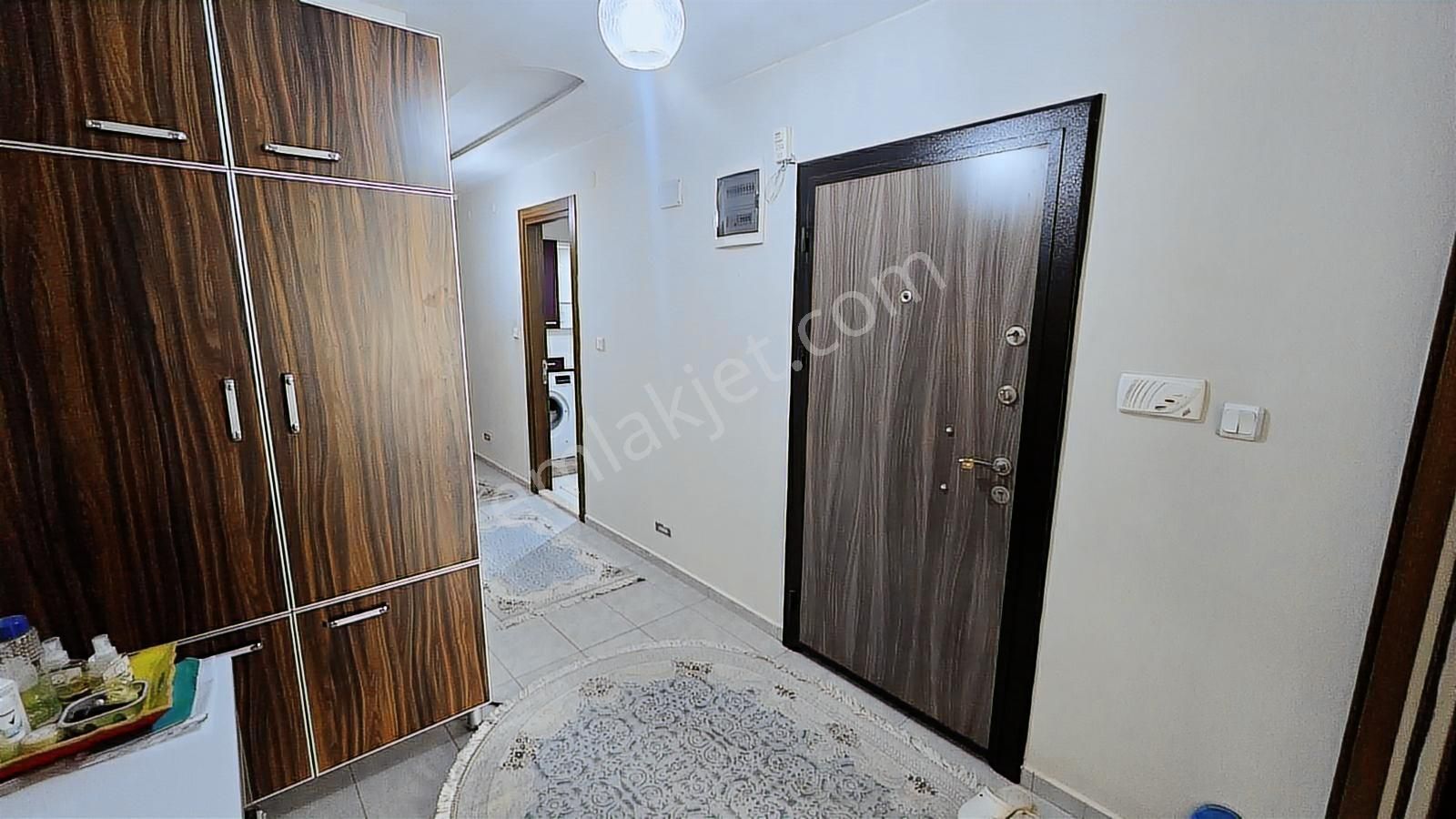 Saim Çıkrıkçı Caddesi Üzeri Genç Binada Geniş 3+1 Satılık Daire - Görsel 8