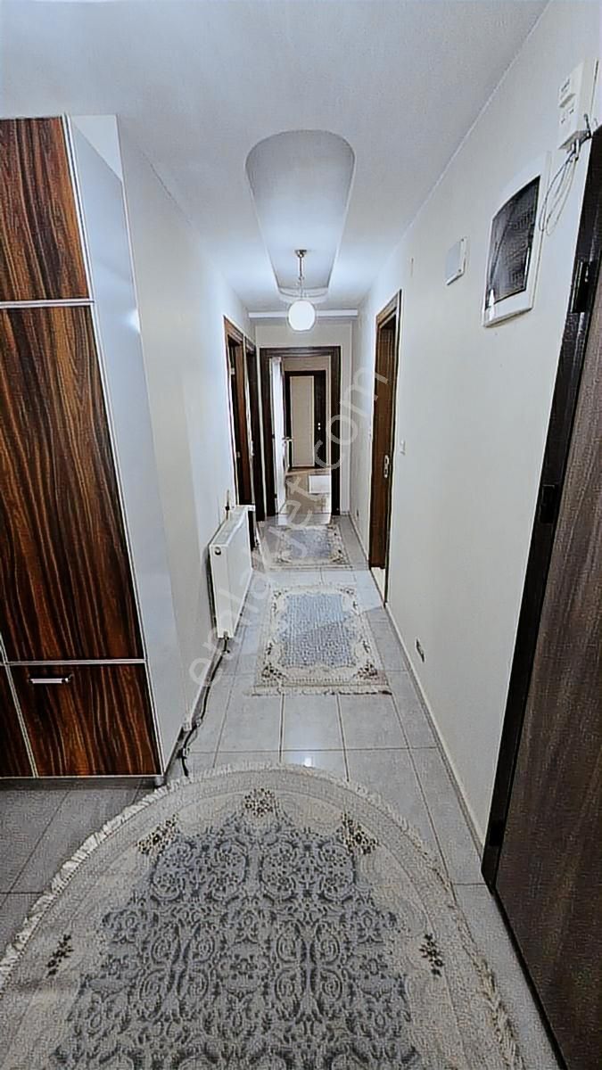 Saim Çıkrıkçı Caddesi Üzeri Genç Binada Geniş 3+1 Satılık Daire - Görsel 4