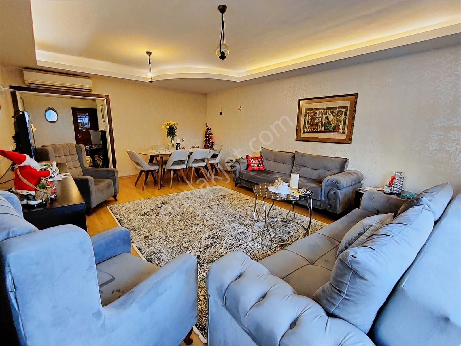 Lara'da Site İçinde Havuz Doğalgazlı Şık Eşyalı 3+1 Geniş Daire