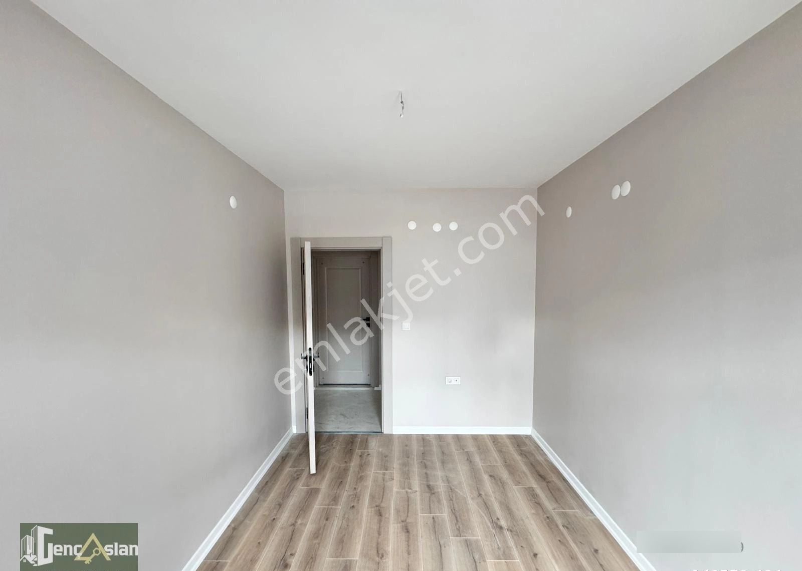 ▄gençaslan'dan▄g.zeki Doğan Mah.nato Cad. Yakını Sıfır Lüx 2+1 - Görsel 6