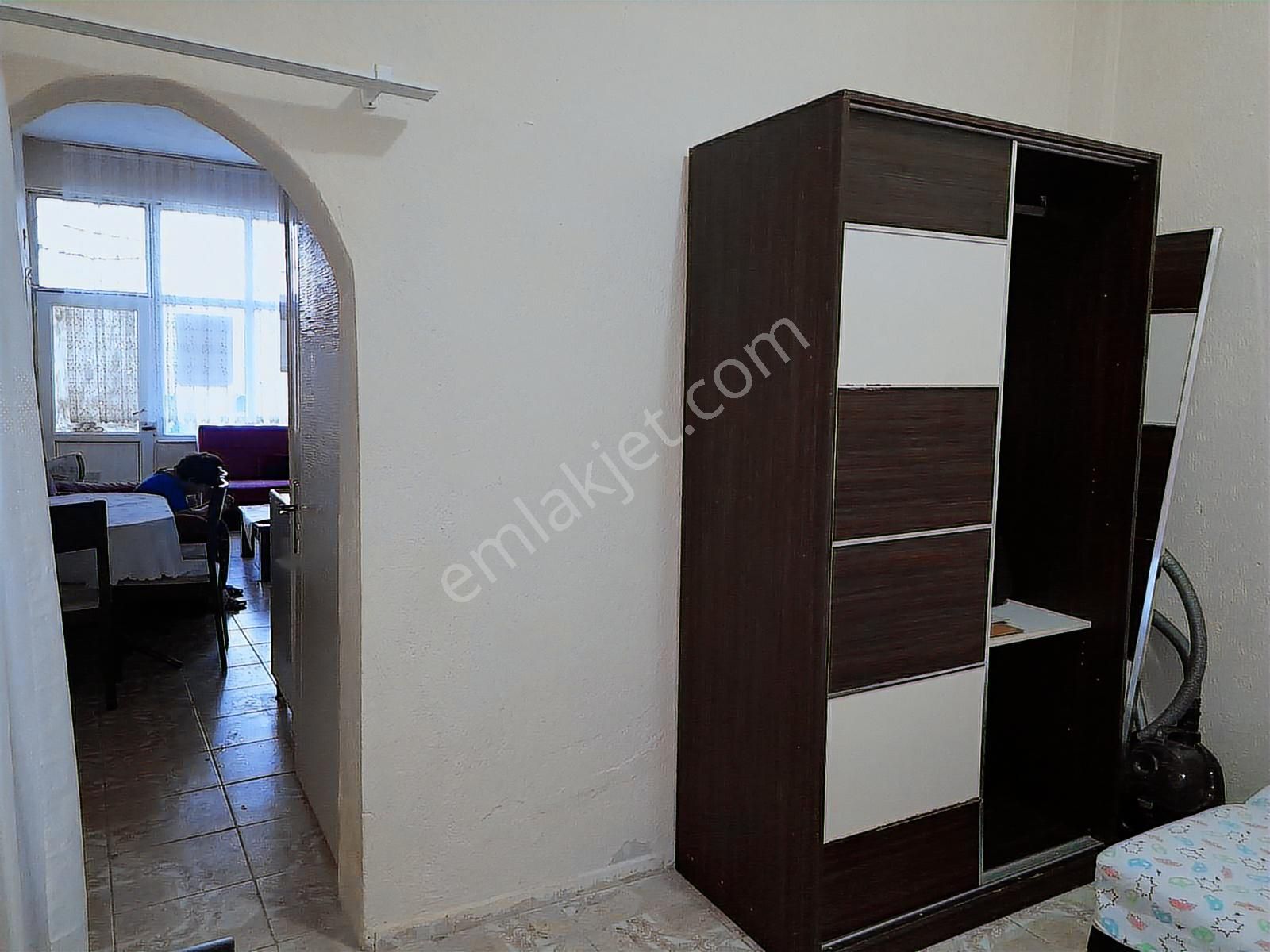 Gaziemir Sarnıç'ta Eşyalı 1+1 Hazır Mutfak İçin Bakımlı Temiz - Görsel 6