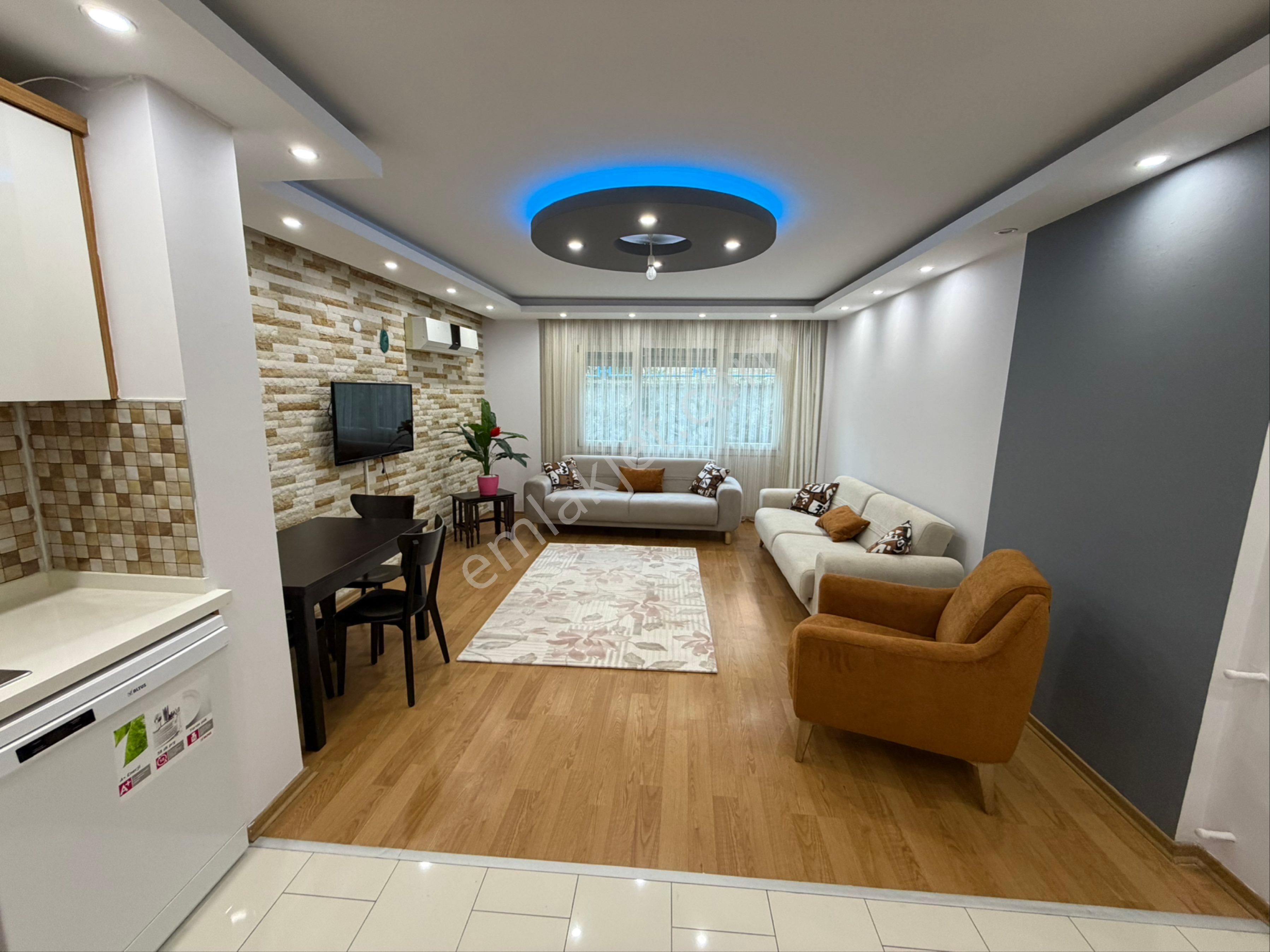 Kuşadası Merkezde Masrafsız Full Eşyalı Satılık Geniş 1+1 Daire - Görsel 3