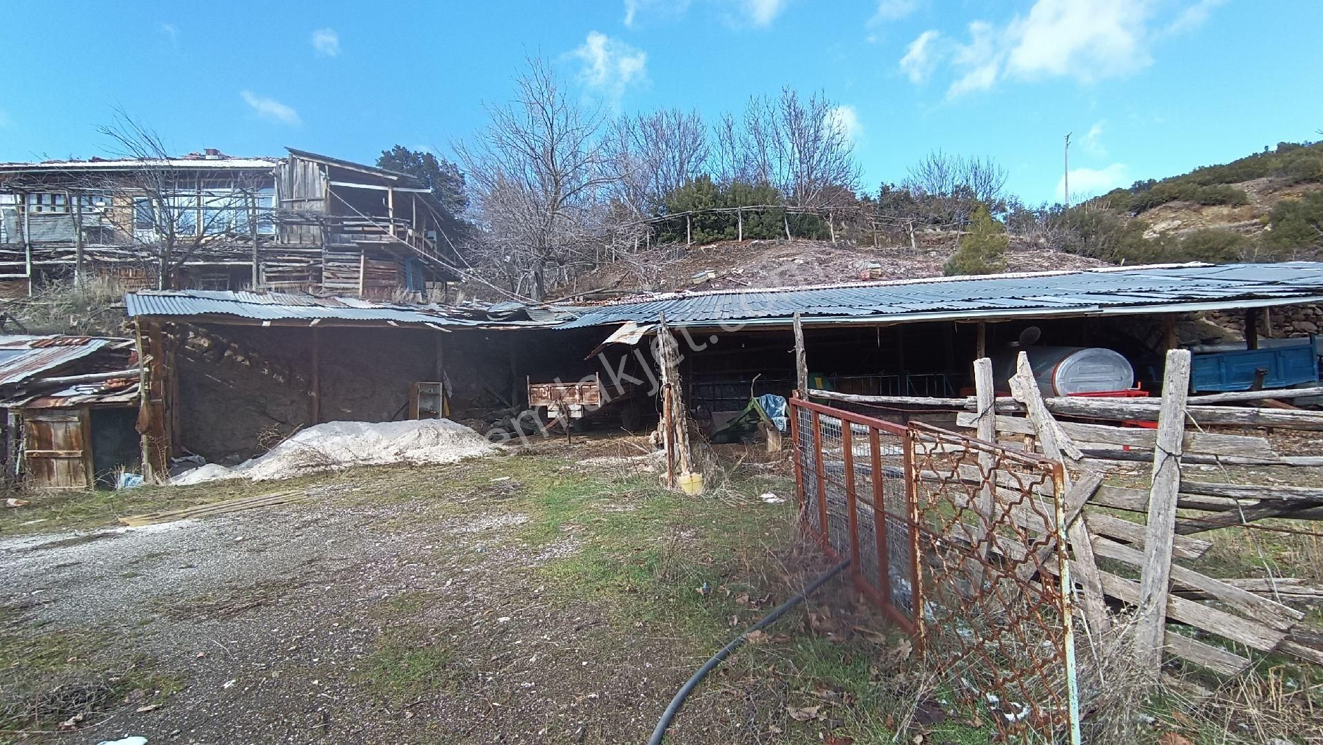 Wisrem Burdur'da Satılık 1.783 M² Arsa Ve Köy Evi - Görsel 8