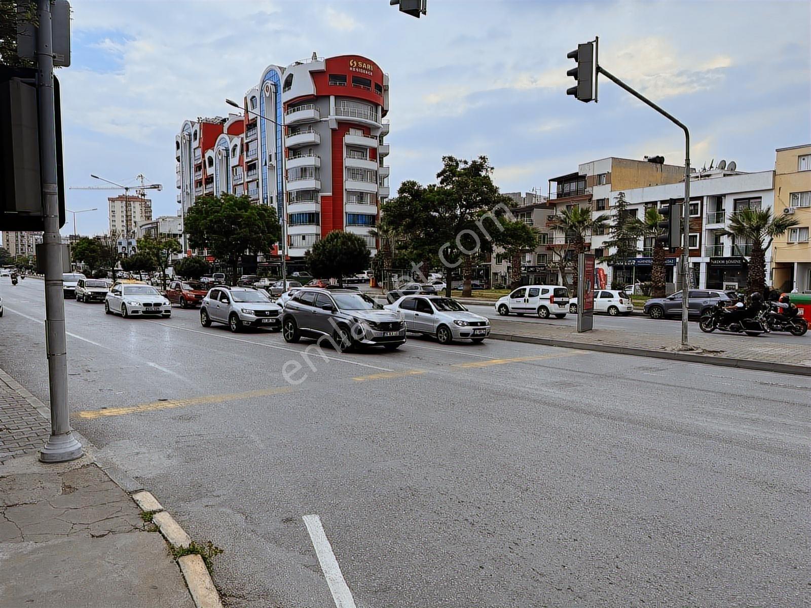 Karşıyaka Yeni Girnede Cadde Üstü Boş Satılık Dükkan - Görsel 13