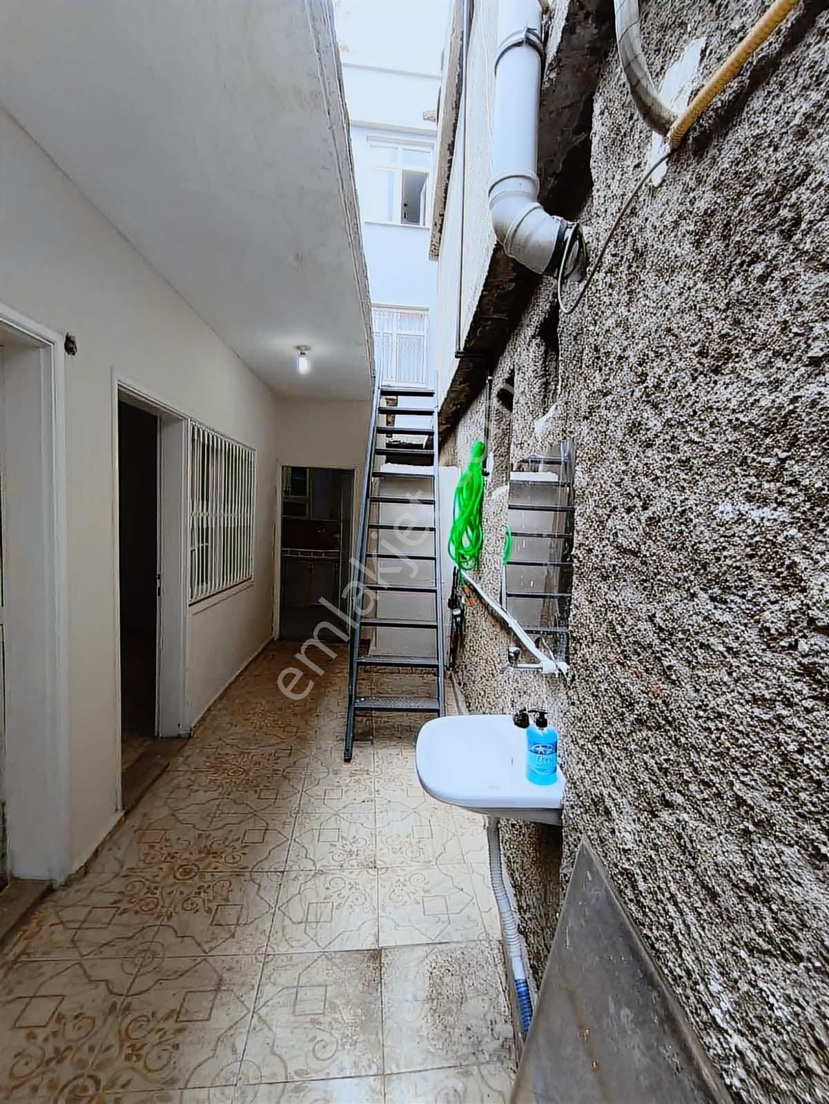 Tek Katlı Geniş Oturumlu 120 M2 Arsalı Satılık Müstakil Ev - Görsel 14