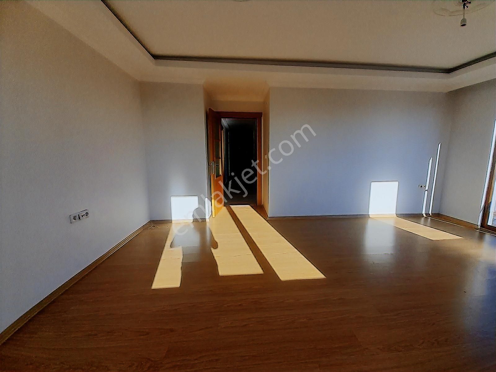 Butik Site Tarzında-ikbal Cad Çok Yakın-çift Balkon-kapalı Garaj - Görsel 5