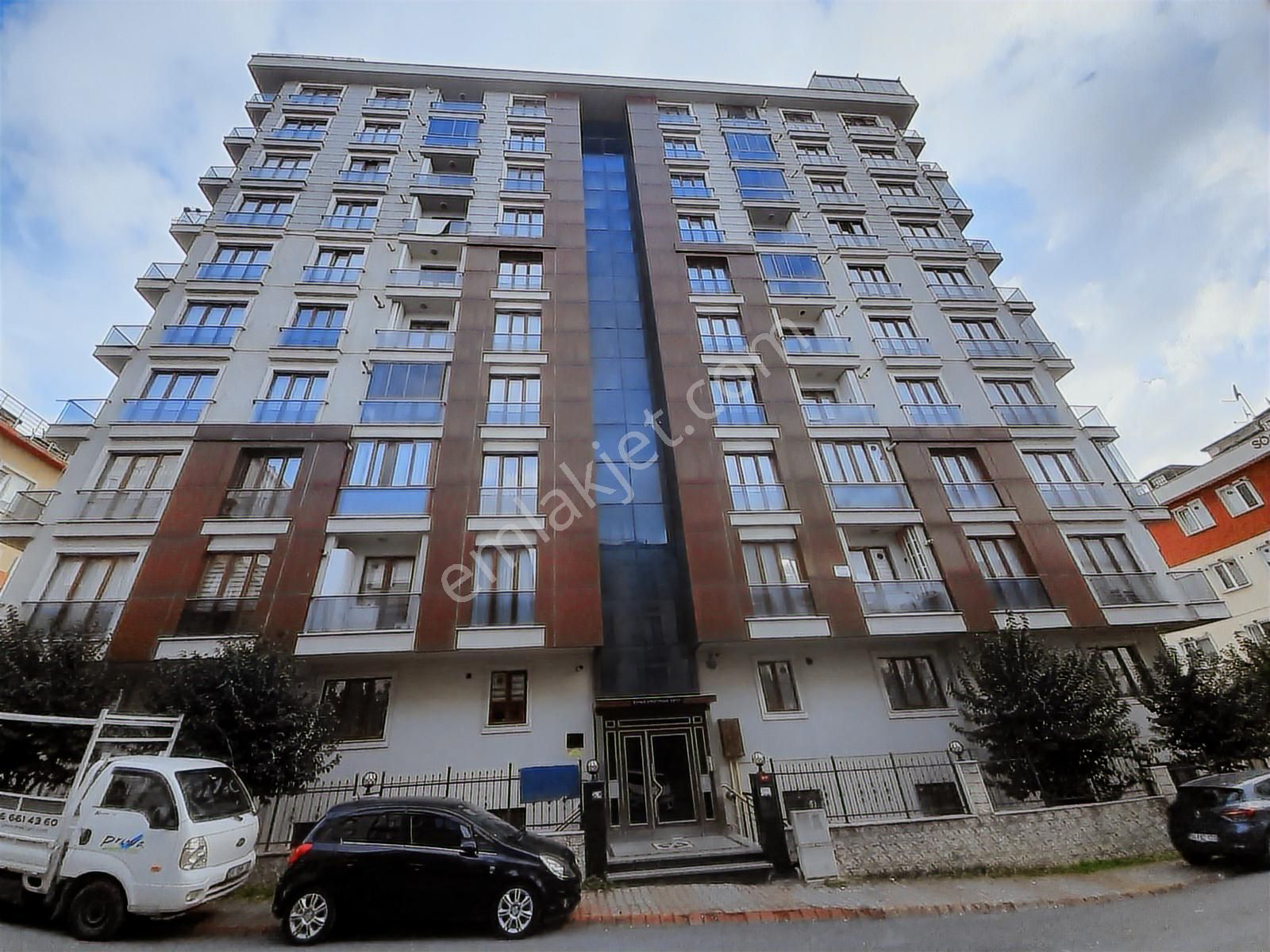 Butik Site Tarzında-ikbal Cad Çok Yakın-çift Balkon-kapalı Garaj