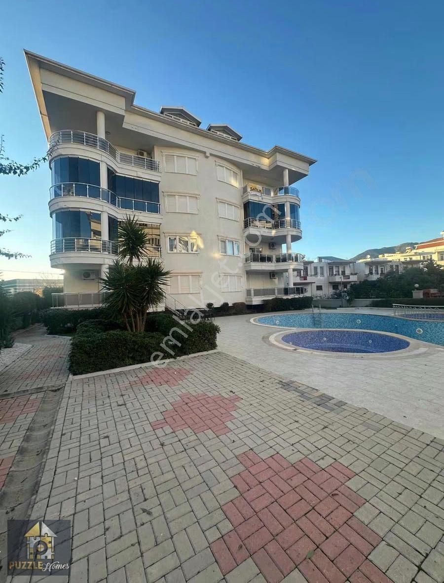 Tosmurda Lux Sitede Satılık 2+1