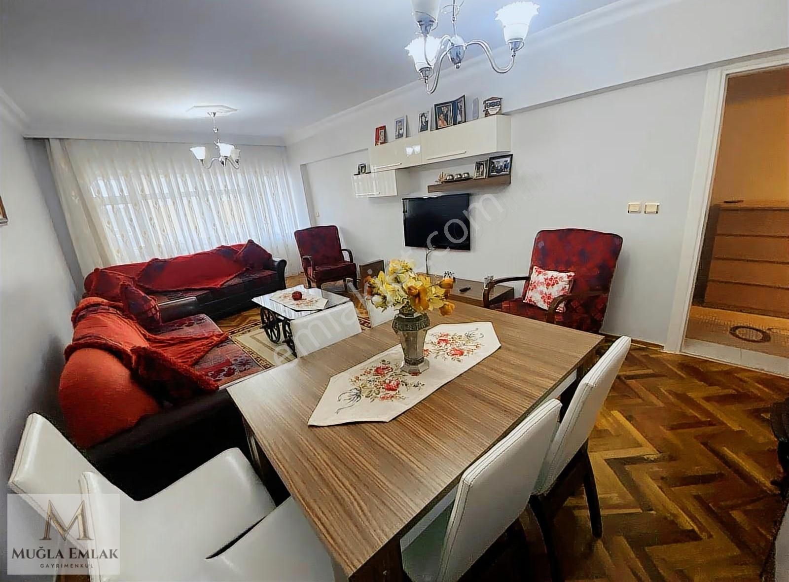 Muğla Emlaktan Bağlarbaşında150m Asansörlü3+1 Çift Cepheli Daire