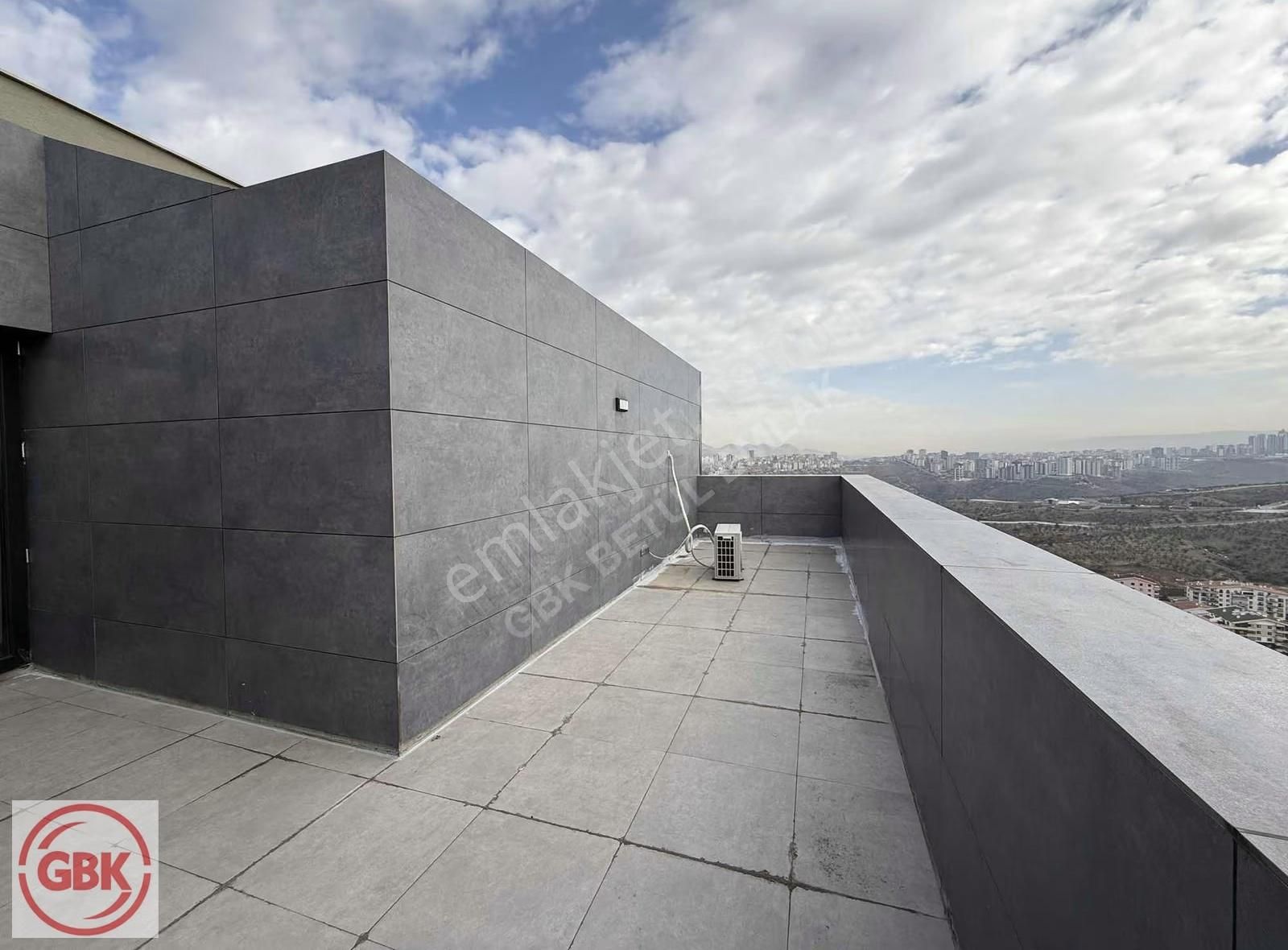 Kuvars Kule'de Teraslı , 6+1 Lüks Dubleks | Panoramik Manzara - Görsel 19