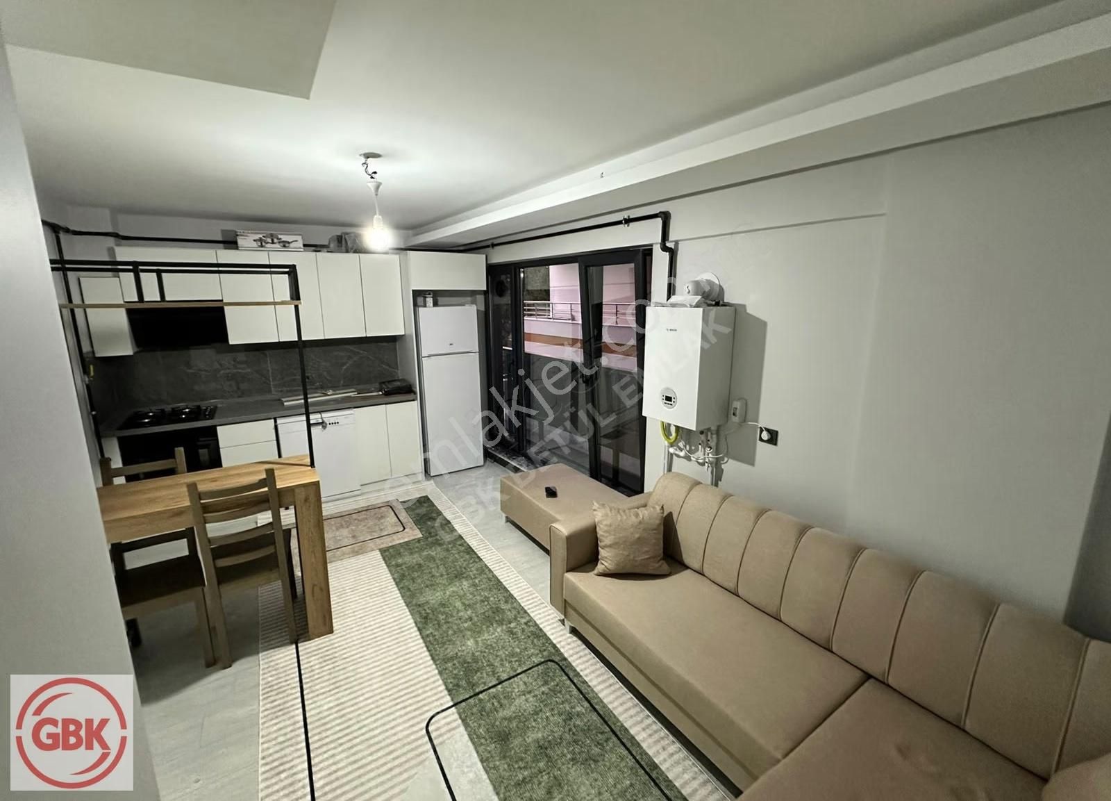 Gop Kırlangıç Sokakta Sıfır Bina, Otoparklı, Yerden Isıtmalı 1+1 - Görsel 20