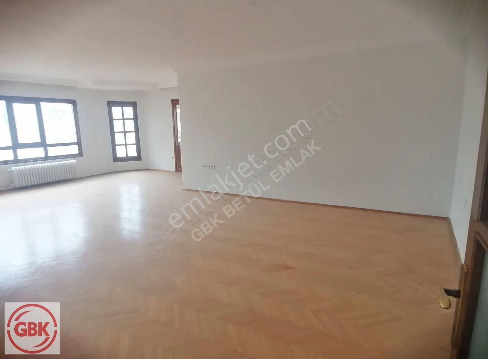 Turan Güneş Cadde Üzeri Koz Sitesinde 1.kat 270 M2 4+1 Kiralık - Görsel 7