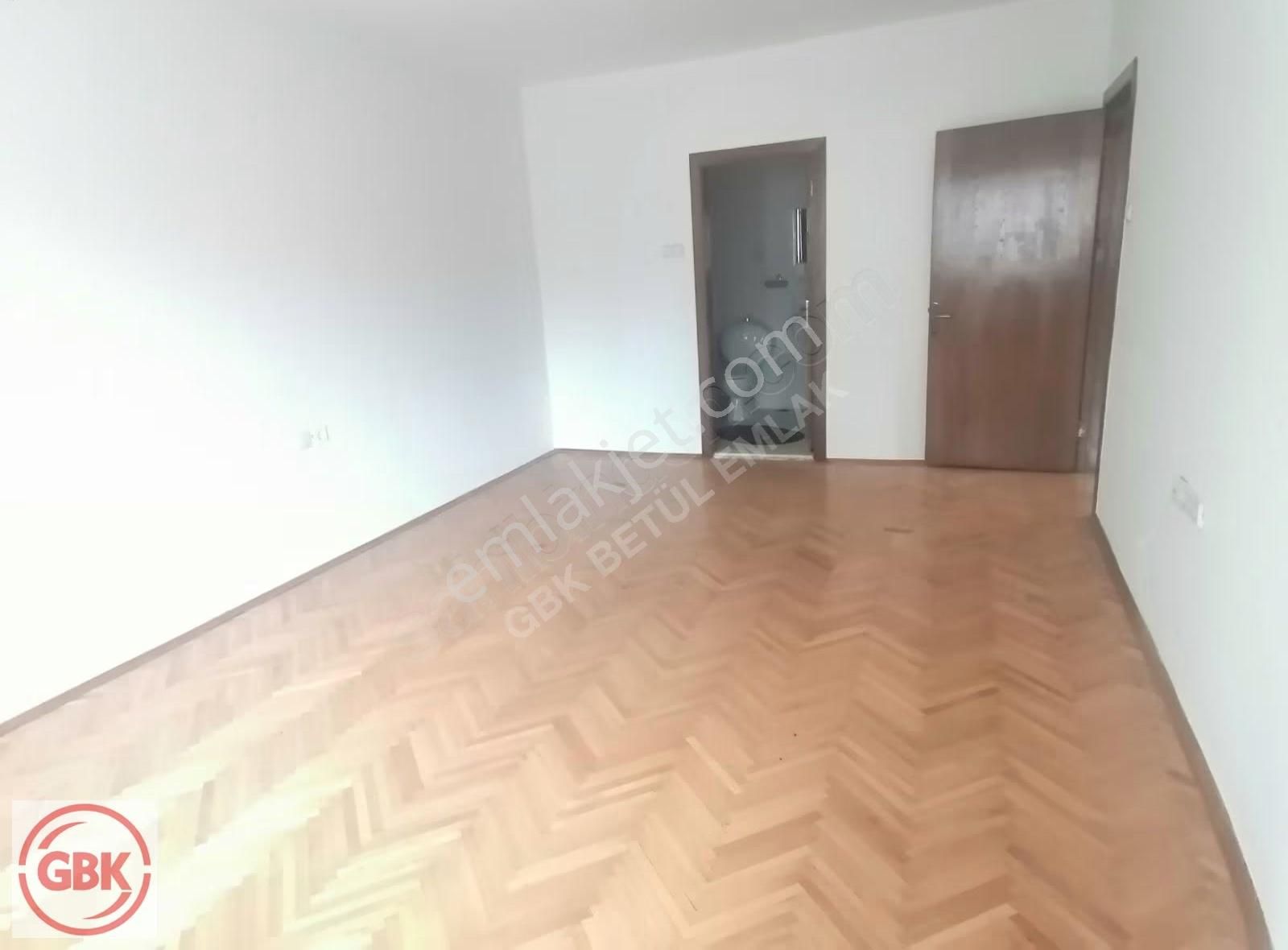 Turan Güneş Cadde Üzeri Koz Sitesinde 1.kat 270 M2 4+1 Kiralık - Görsel 11