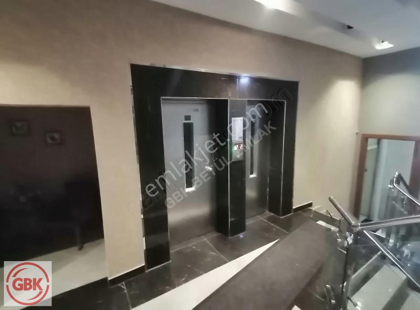 Turan Güneş Cadde Üzeri Koz Sitesinde 1.kat 270 M2 4+1 Kiralık - Görsel 29