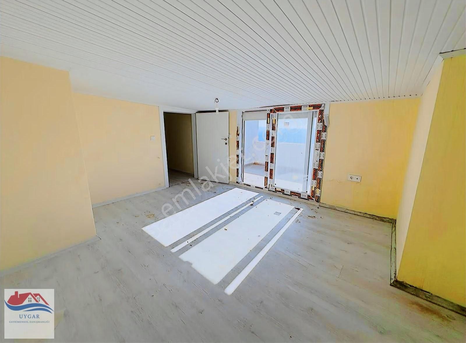 Çandarlı Merkez Yakını Deniz Manzaralı Satılık 3+1 Daire