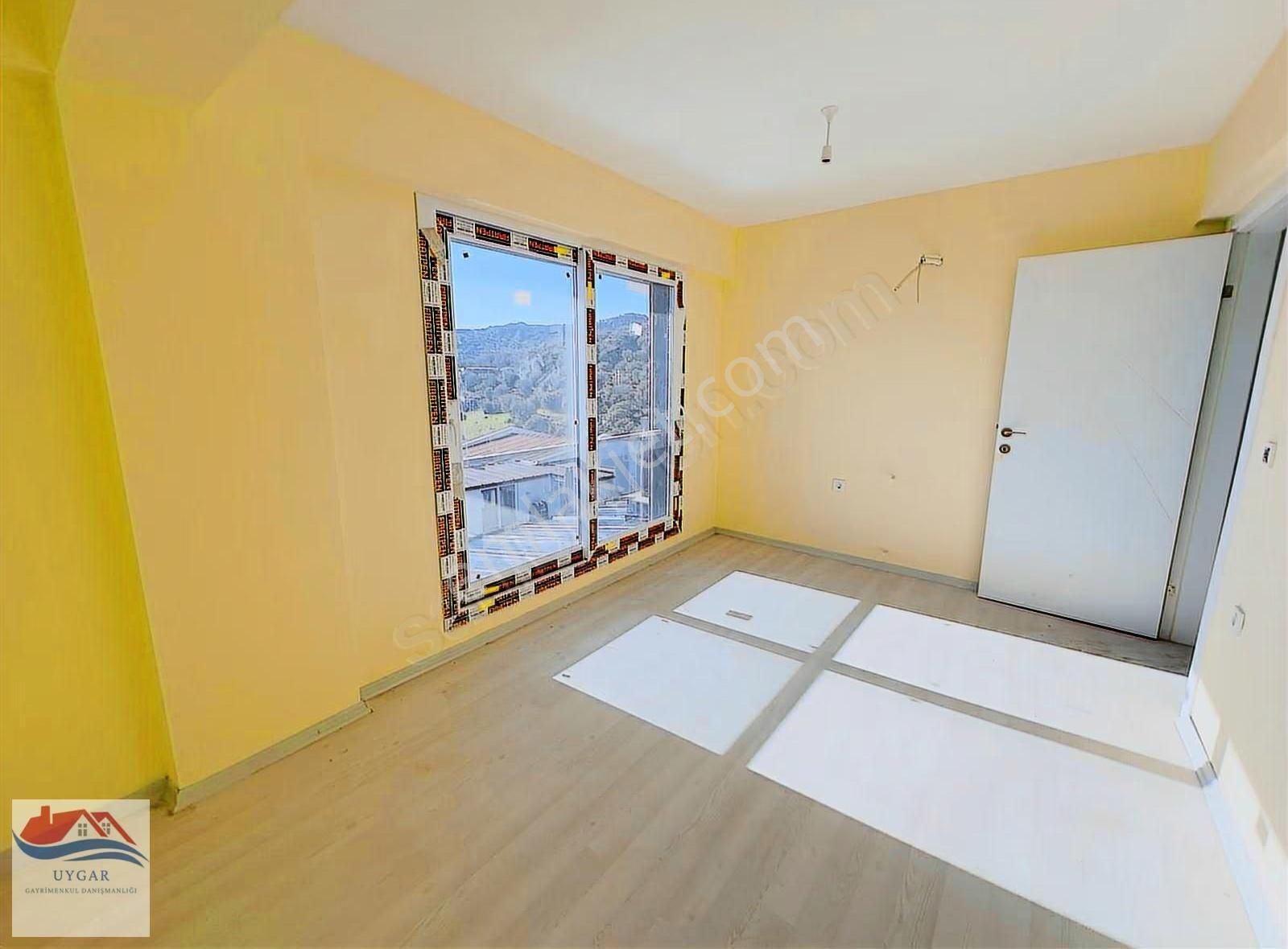 Çandarlı Merkez Yakını Deniz Manzaralı Satılık 3+1 Daire - Görsel 3