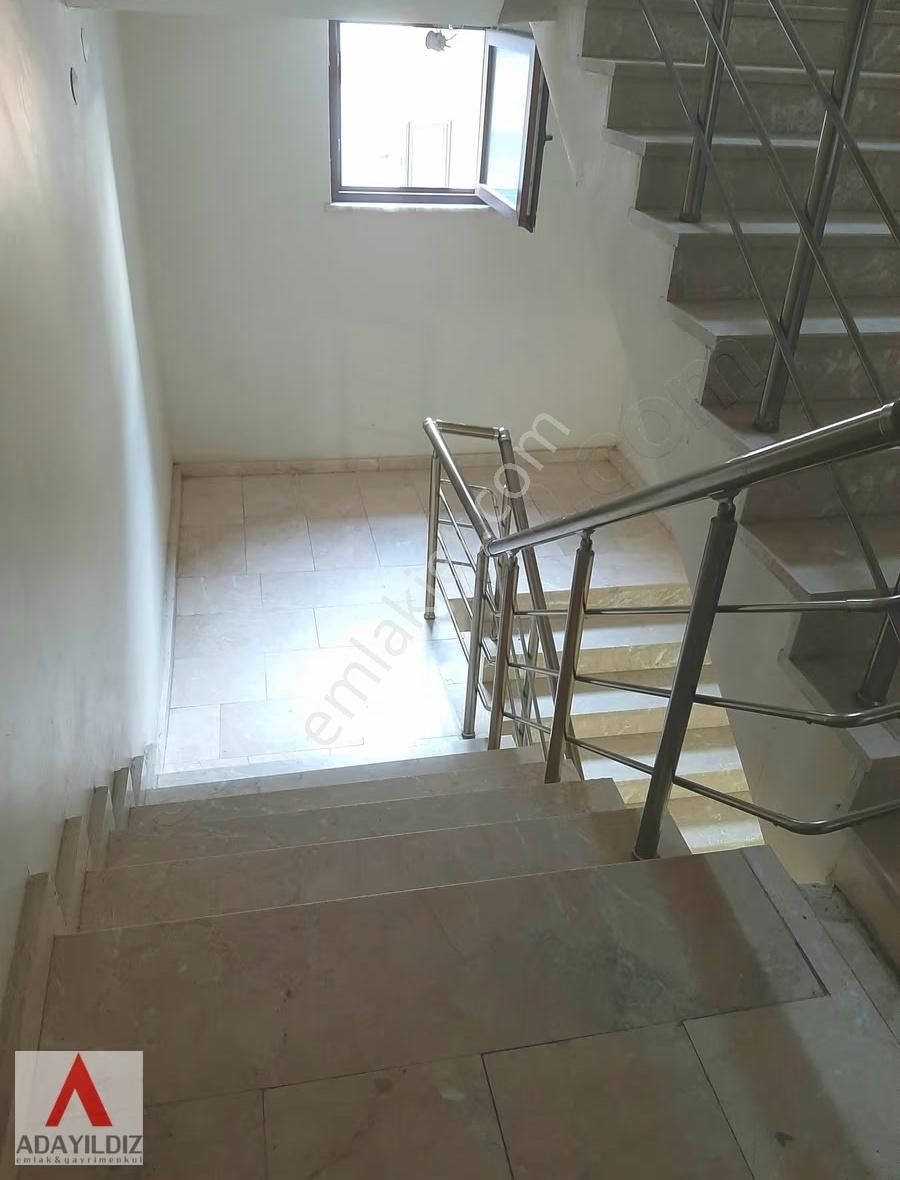 Sakarya Arifiye Hanlıköyde Ebeveyn Banyolu Kiralık Ara Kat 3+1 Daire - Görsel 3