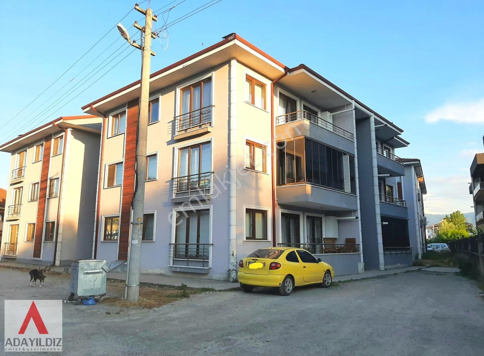 Sakarya Arifiye Hanlıköyde Ebeveyn Banyolu Kiralık Ara Kat 3+1 Daire
