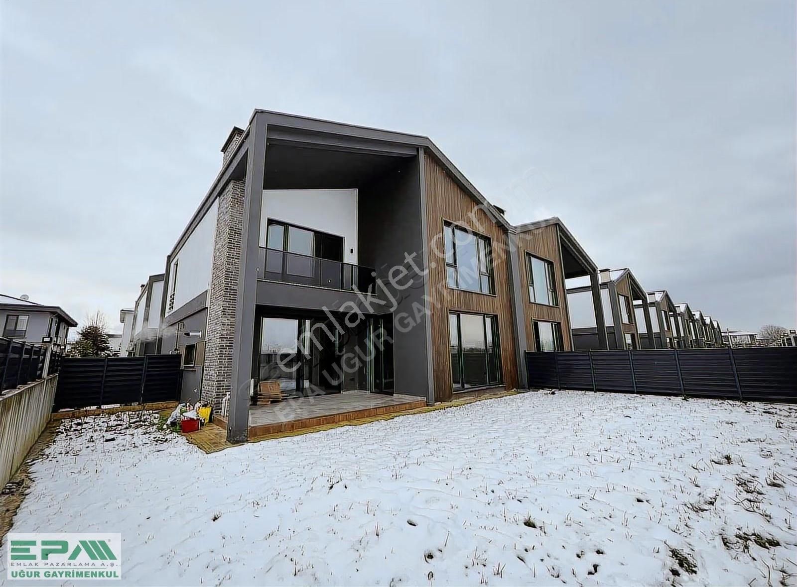 | Epa Uğur Düzce | Şıralık Kiralık Geniş Bahçeli 4+1 Villa