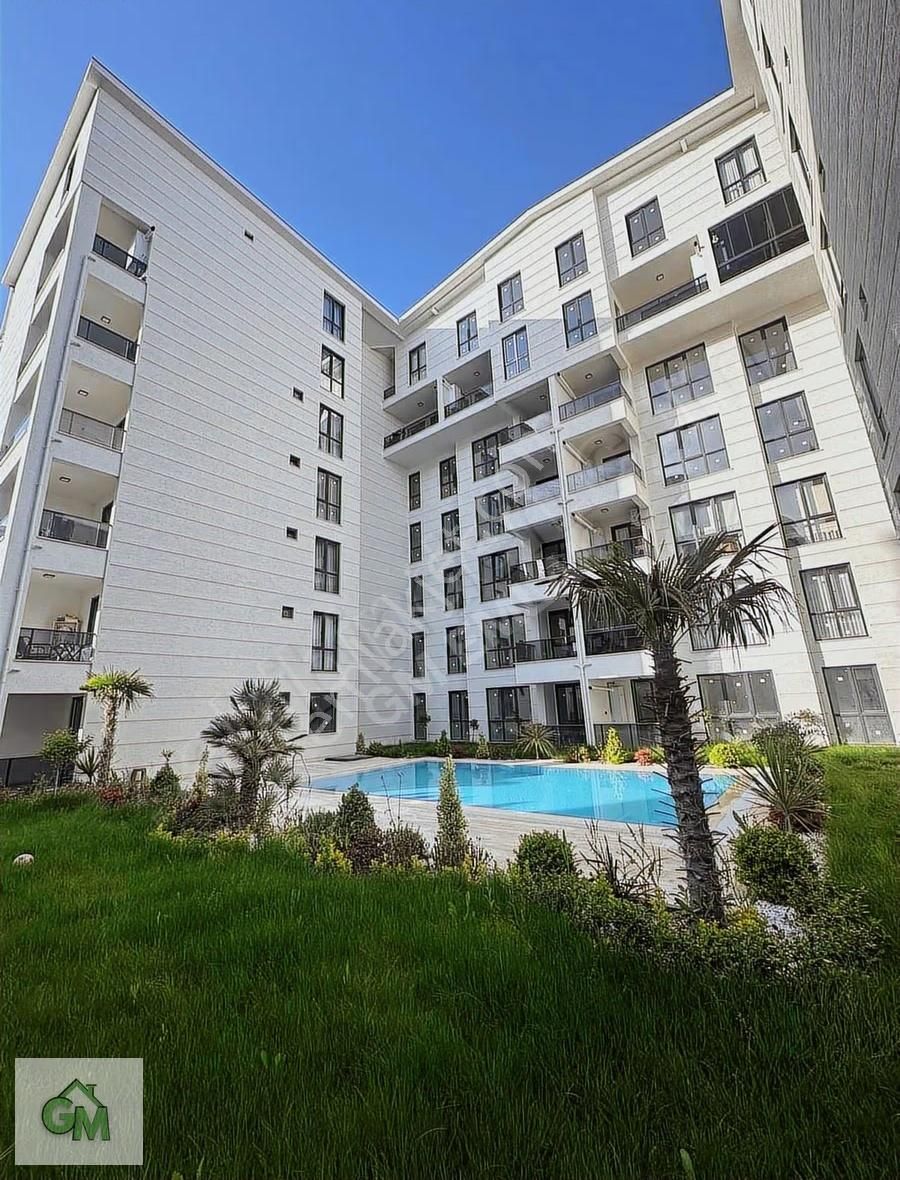 Gm Den Kayapa Da Havuzlu Kat Mülkiyetli Sitede 2+1 Satılık Daire