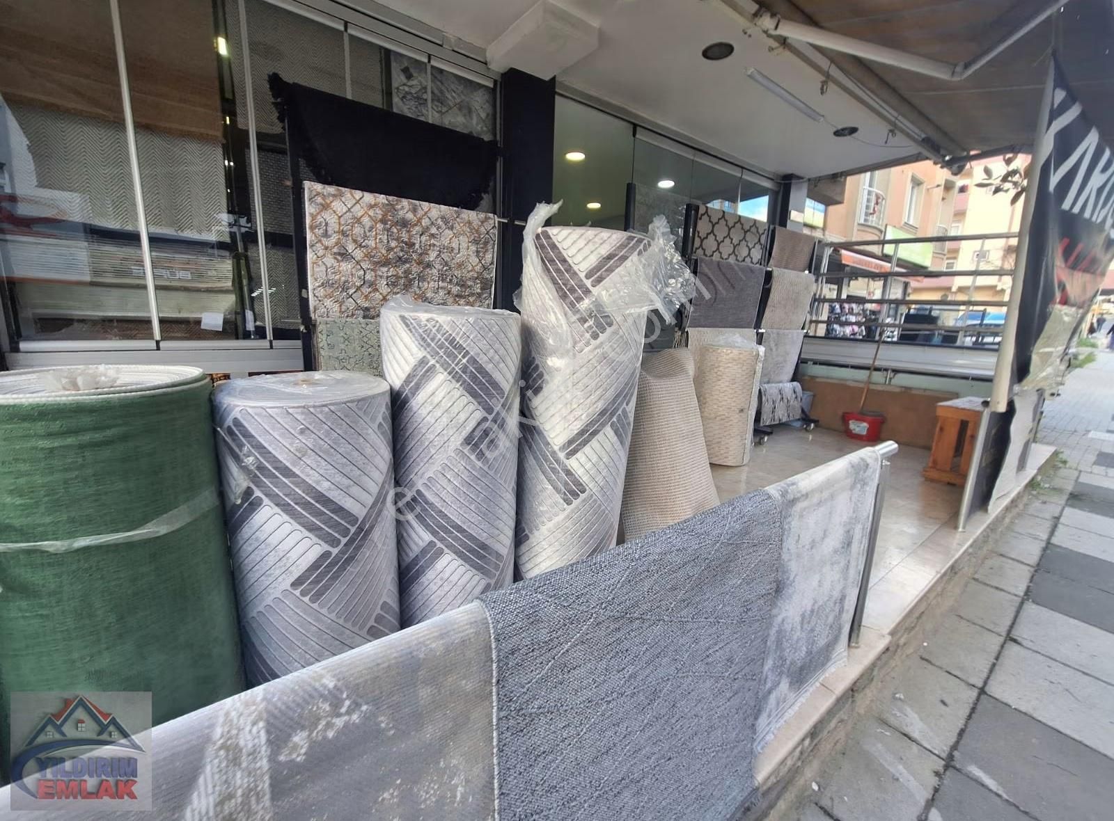 Devren Satılık Hazıŕ Kurulu Halı Mağazası - Görsel 3