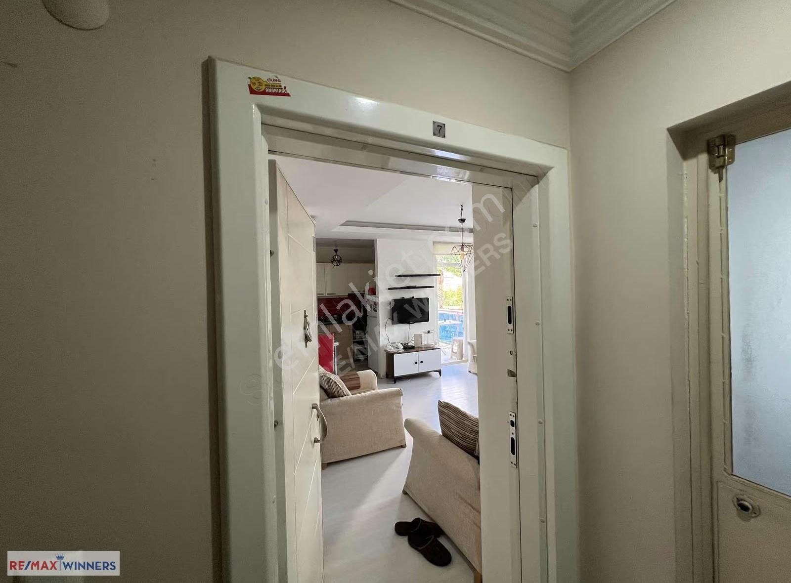 Siteler Mahallesinde Ara Kat Balkonlu 1+1 Kiralık Eşyalı Daire - Görsel 16