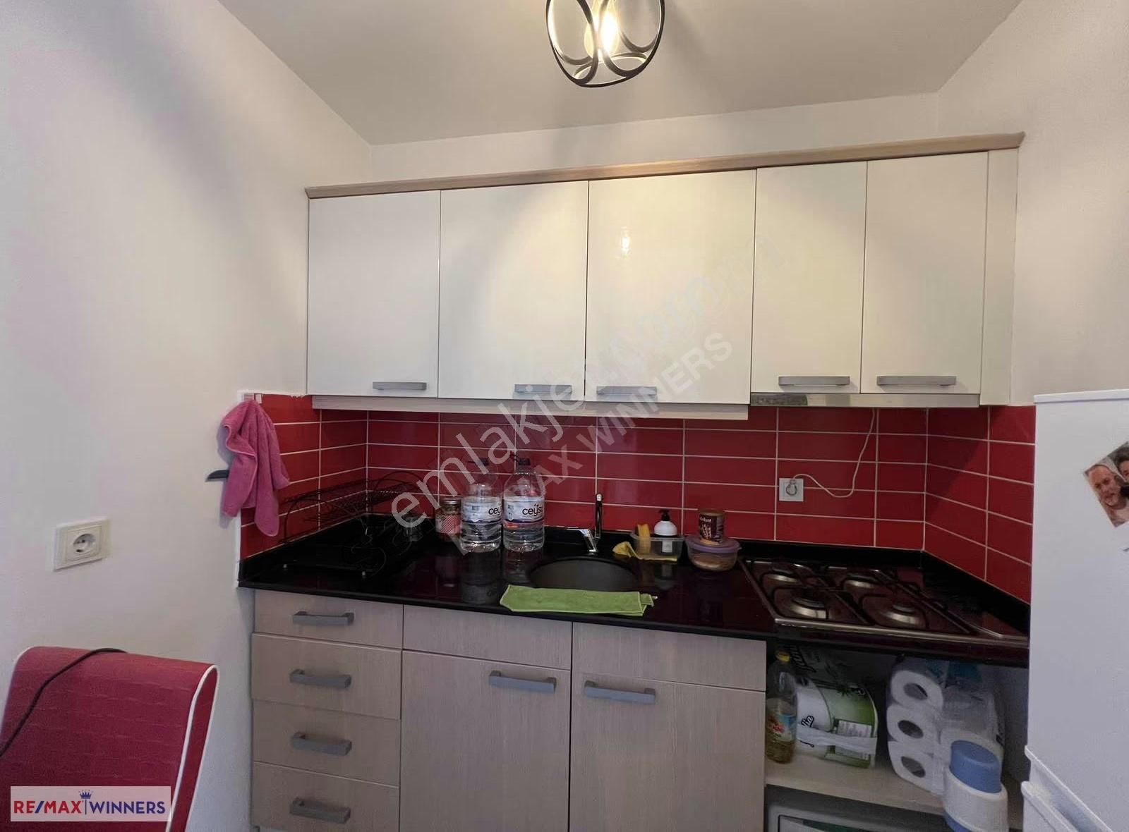 Siteler Mahallesinde Ara Kat Balkonlu 1+1 Kiralık Eşyalı Daire - Görsel 6