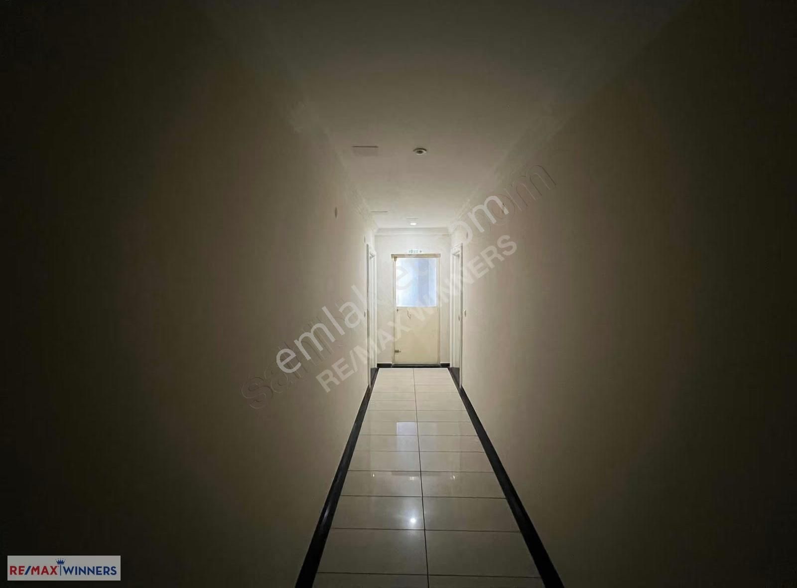 Siteler Mahallesinde Ara Kat Balkonlu 1+1 Kiralık Eşyalı Daire - Görsel 43