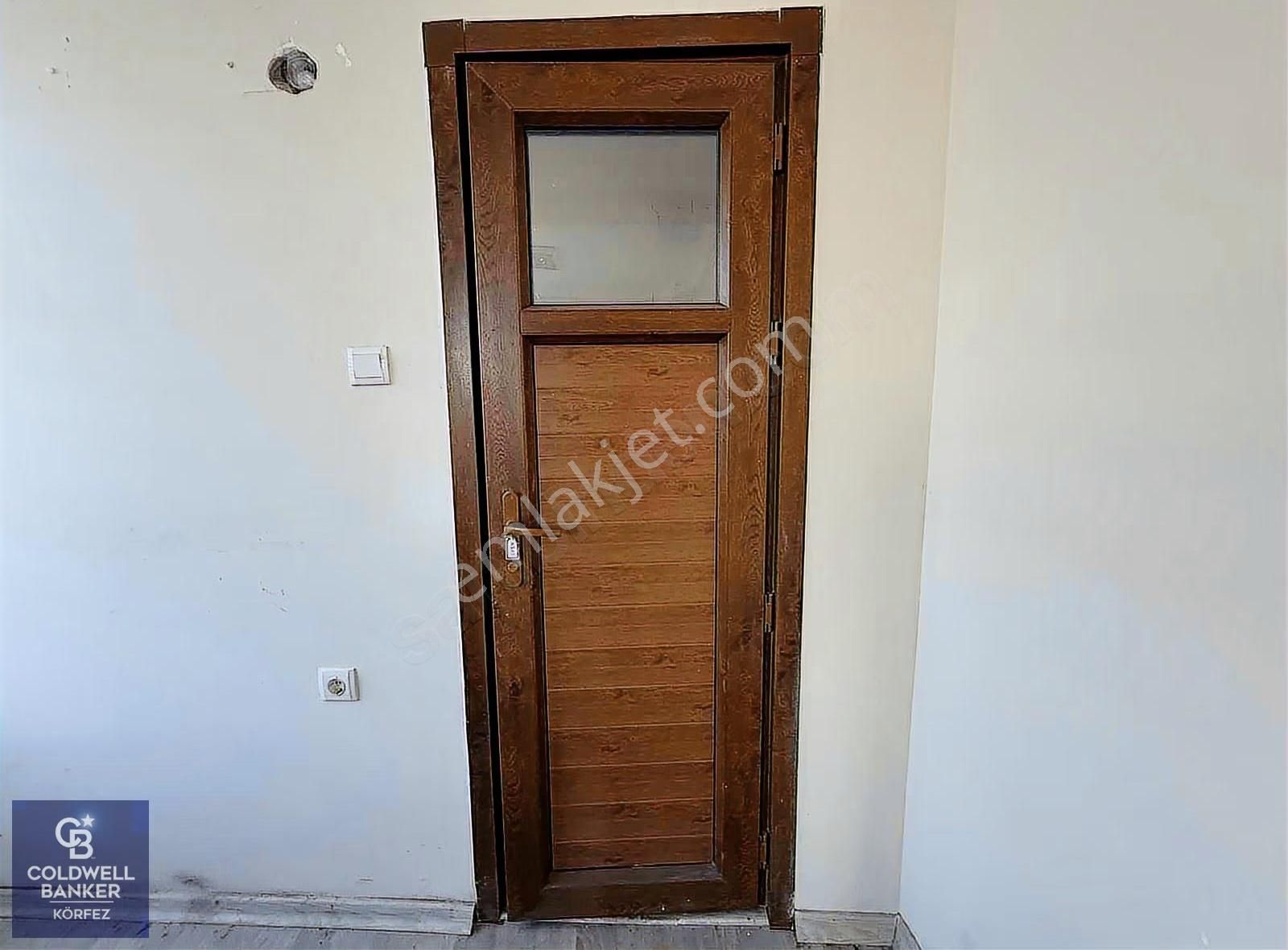 Burhaniye Merkezde Yol Üzeri Fırsat İş Yeri - Görsel 6